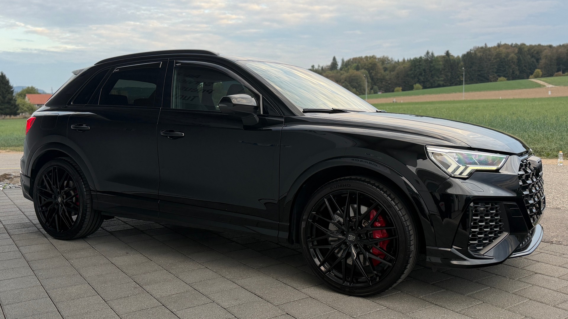 AUDI RS Q3 2.5 TFSI quattro S tronic All Black-image-7