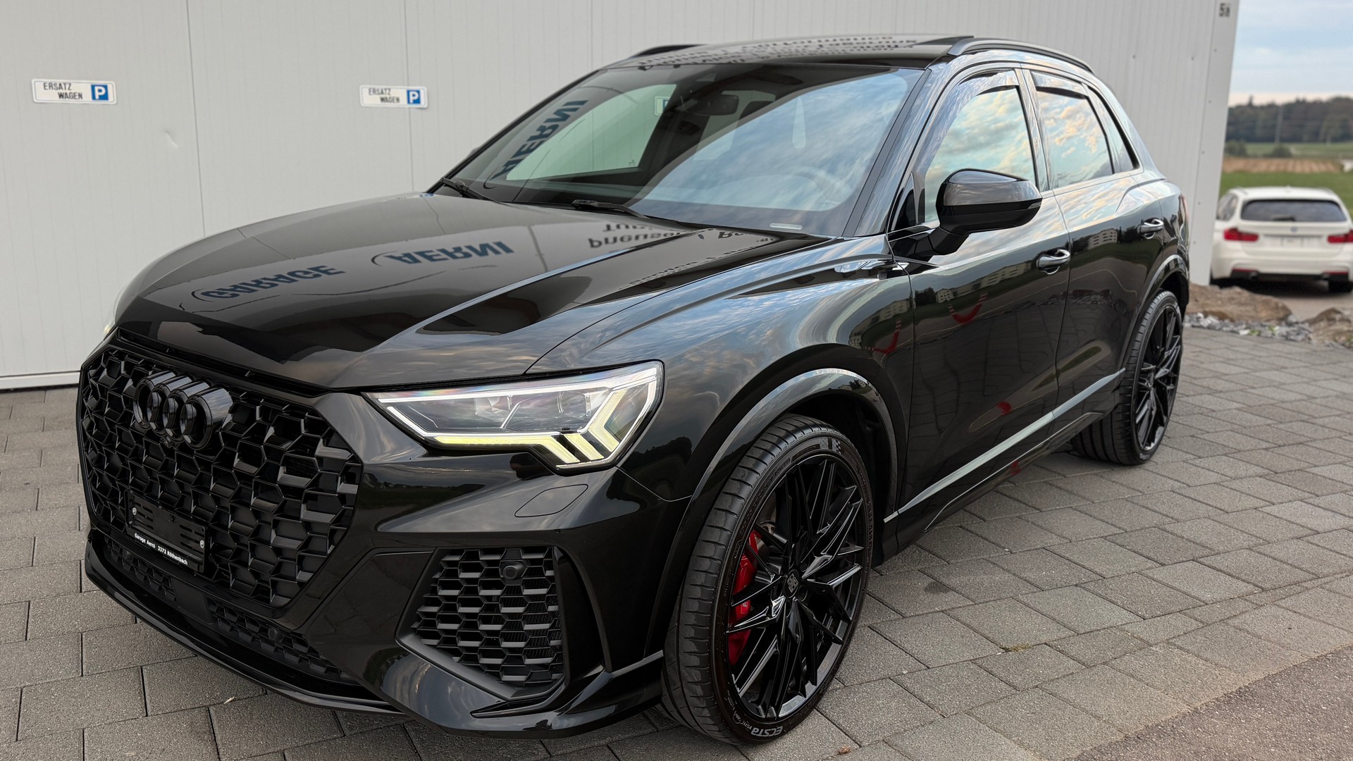 AUDI RS Q3 2.5 TFSI quattro S tronic All Black-image-8