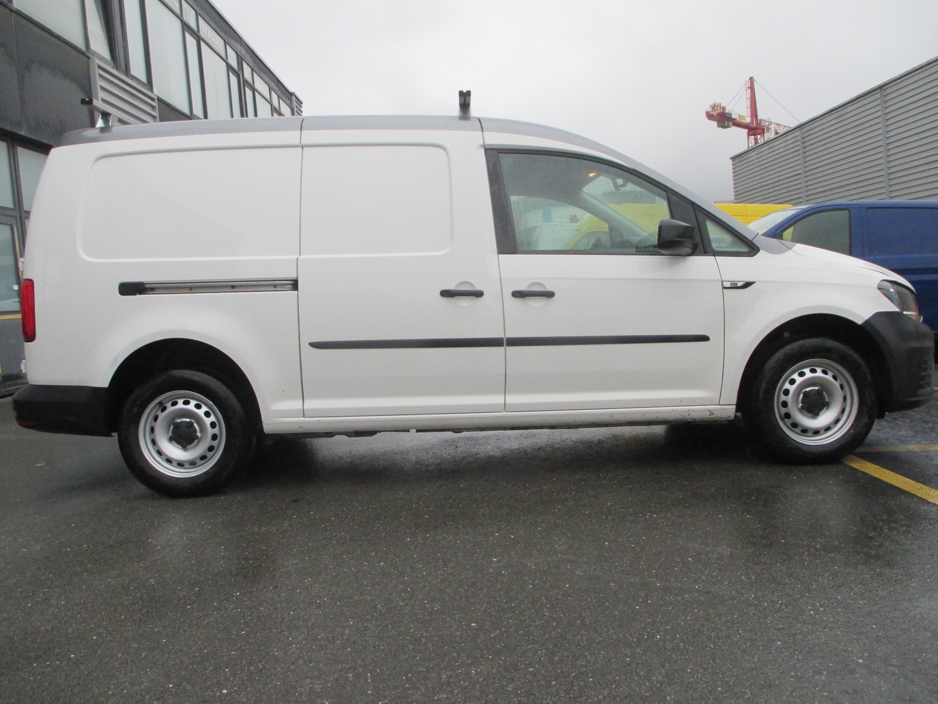 VW Caddy Maxi 1.4TGI BlueMotion Technology-image-2