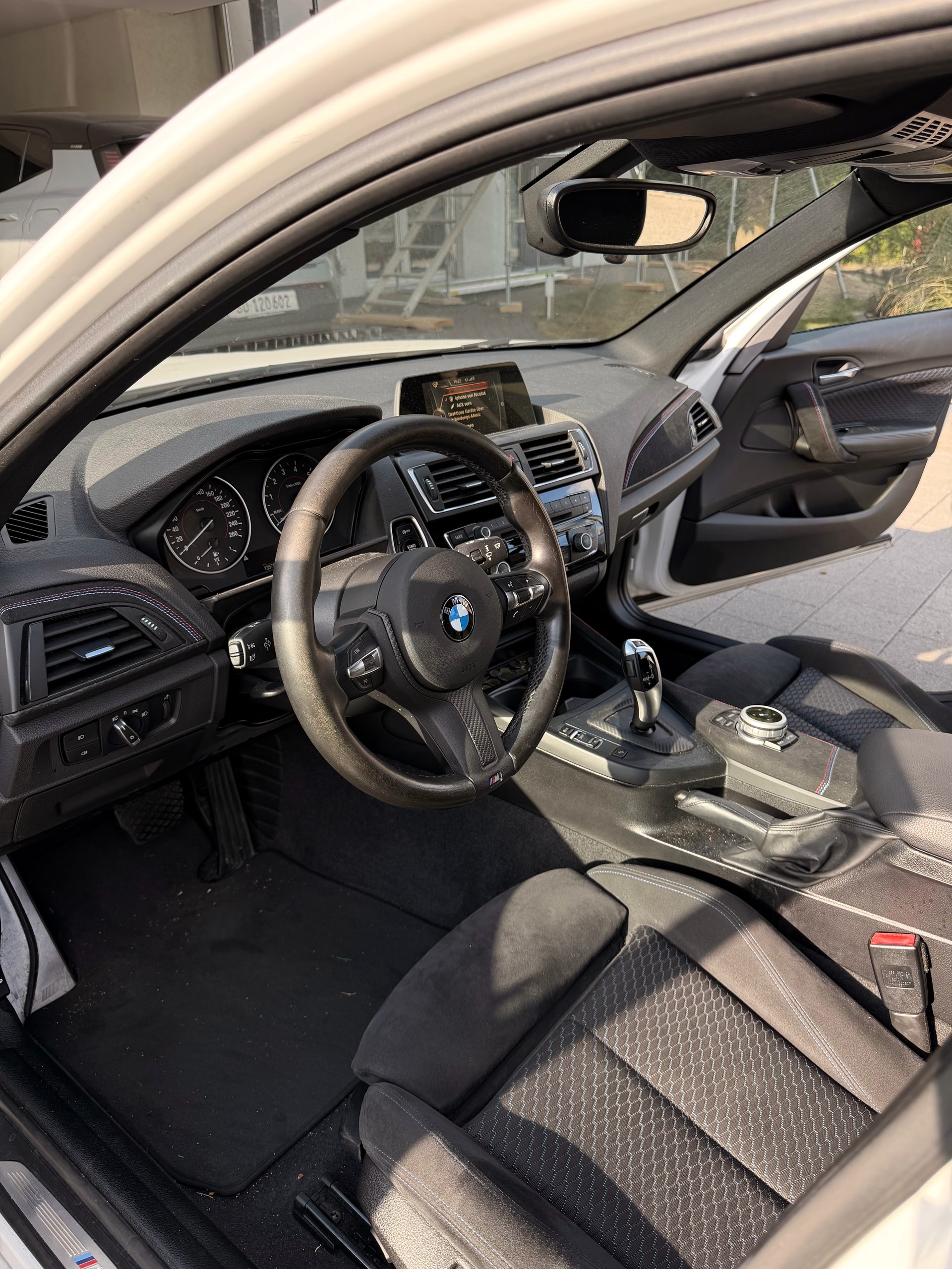 BMW 118i M Sport-image-1