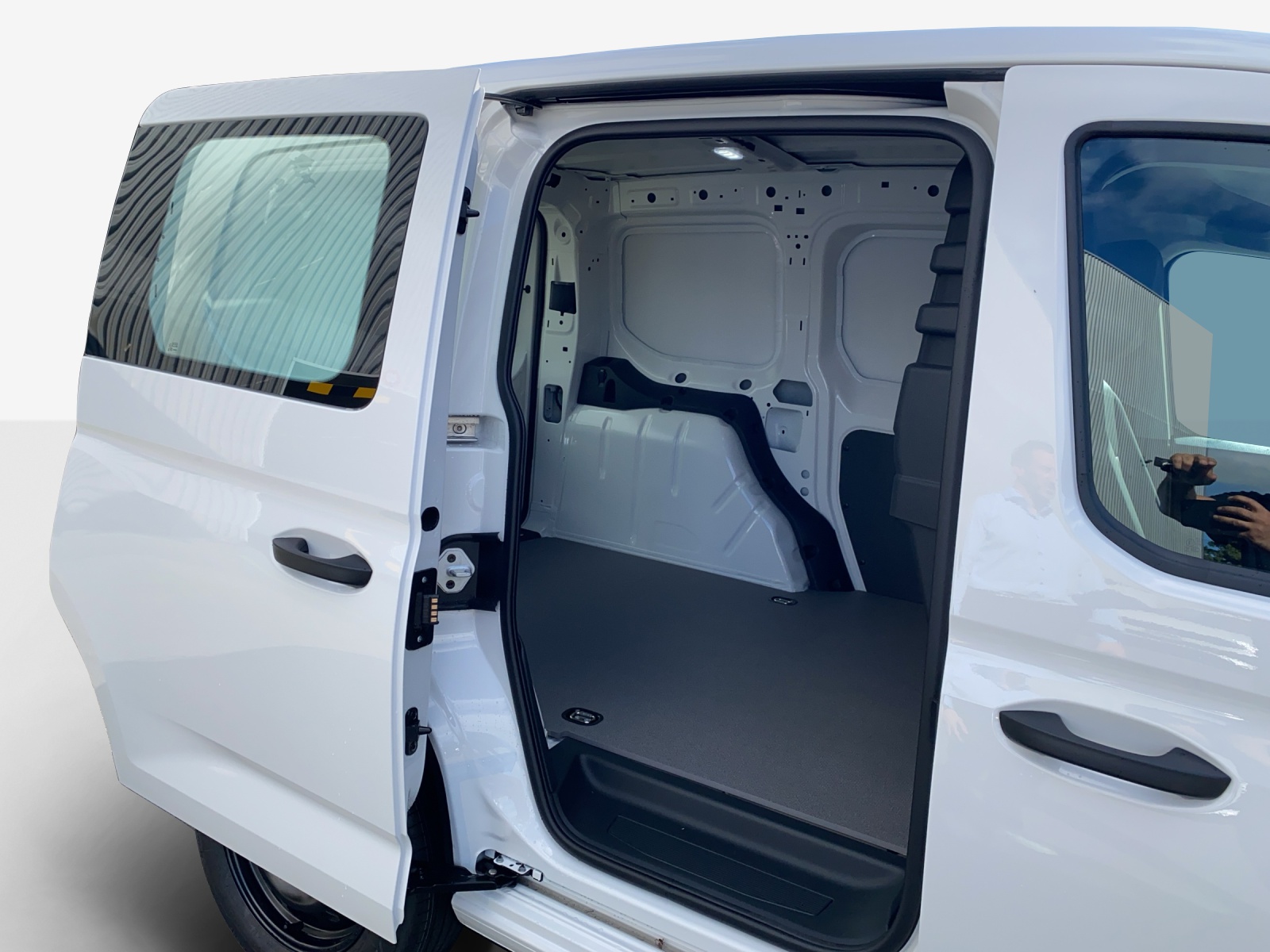 VW Caddy Cargo 1.5 TSI-image-11