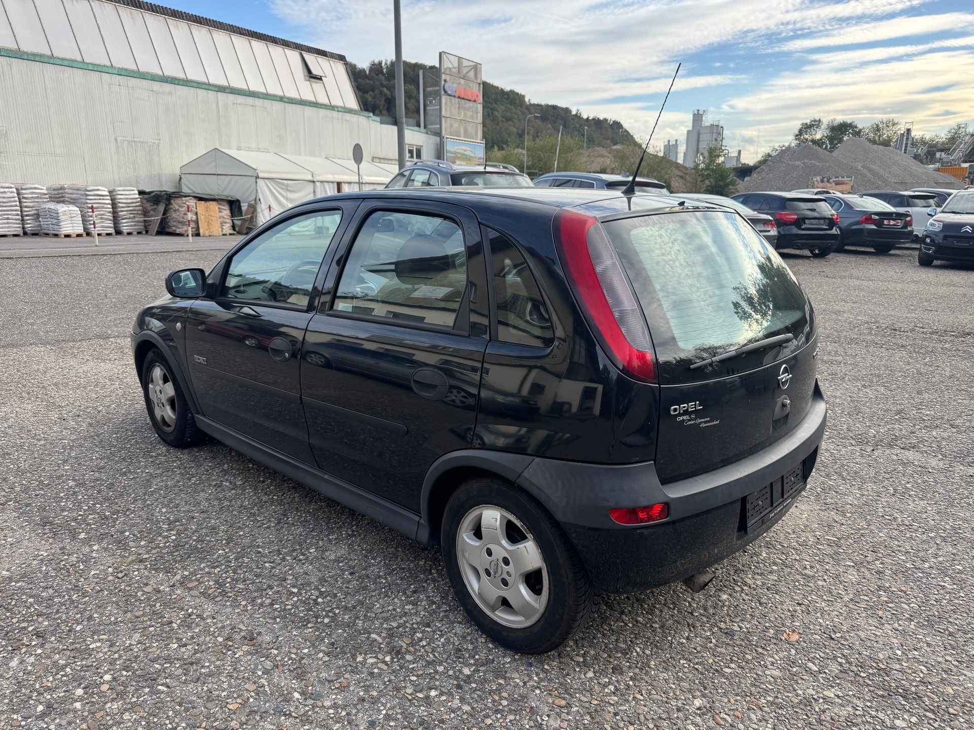 OPEL Corsa 1.4 16V Sport-image-3