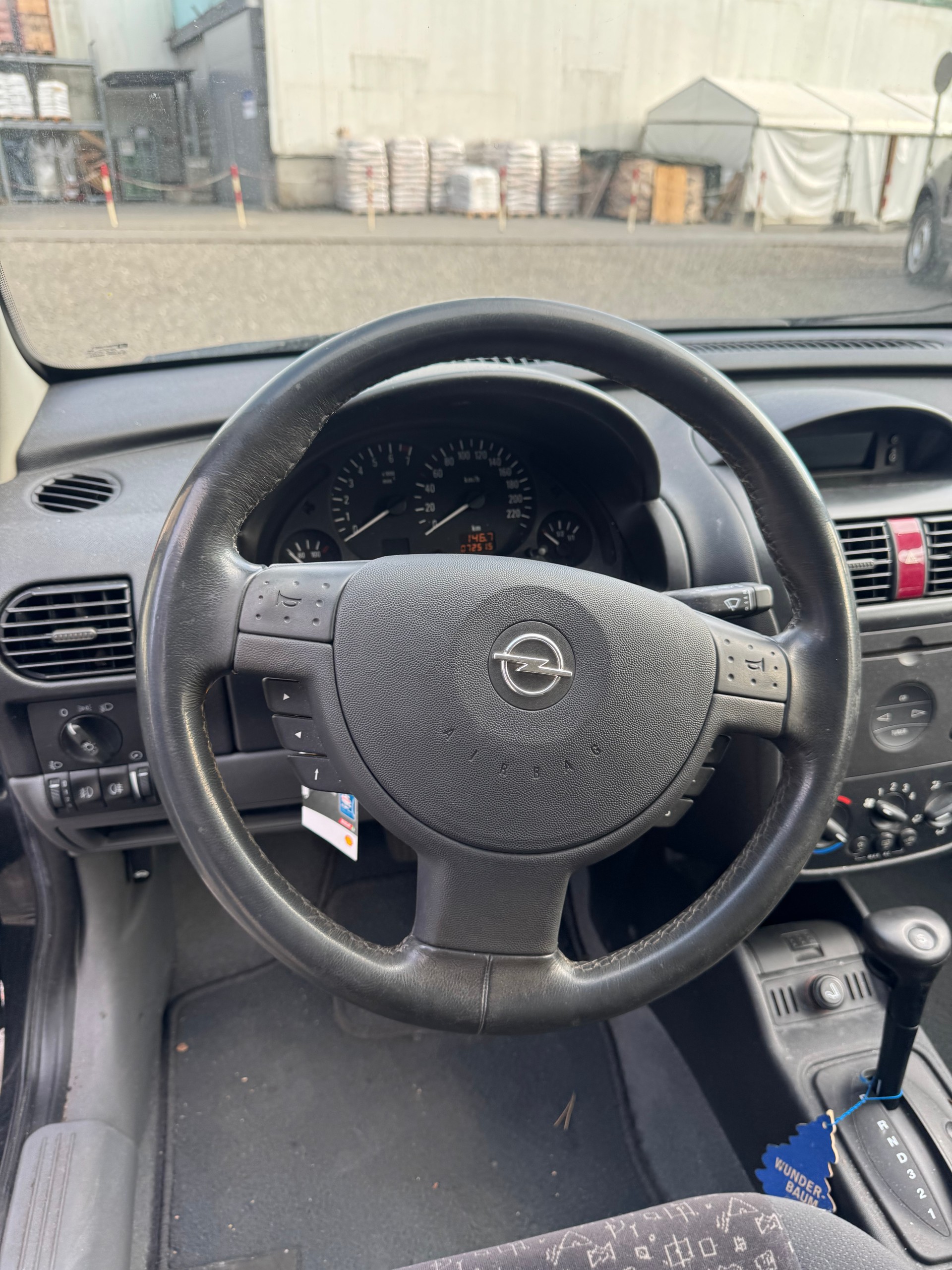 OPEL Corsa 1.4 16V Sport-image-8