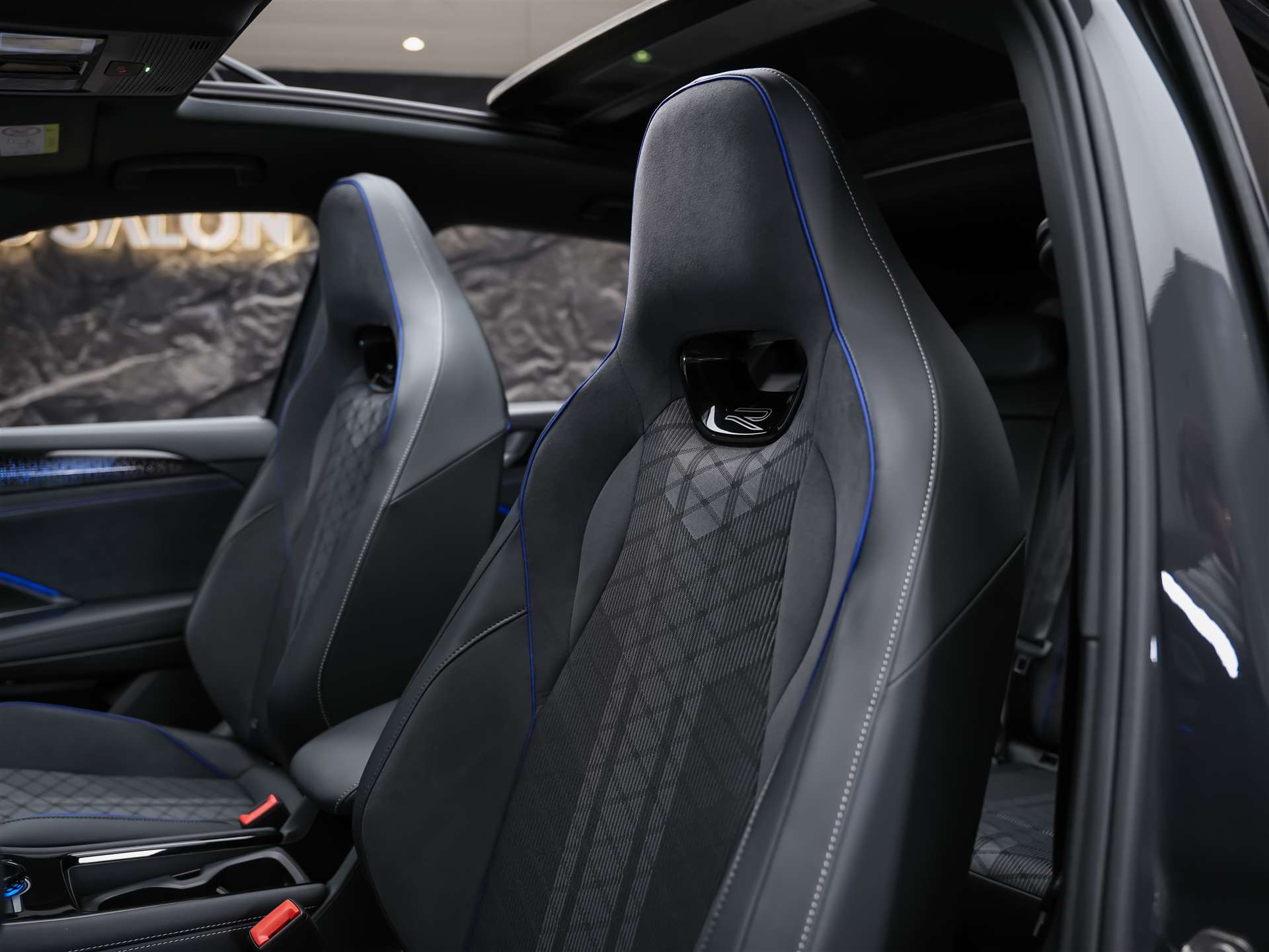VW Tayron 2.0 TDI SCR R-Line 4Motion DSG *7 Plätzer*Werksgarantie*Massage*Panorama*Matrix-LED*Head-Up*-image-10