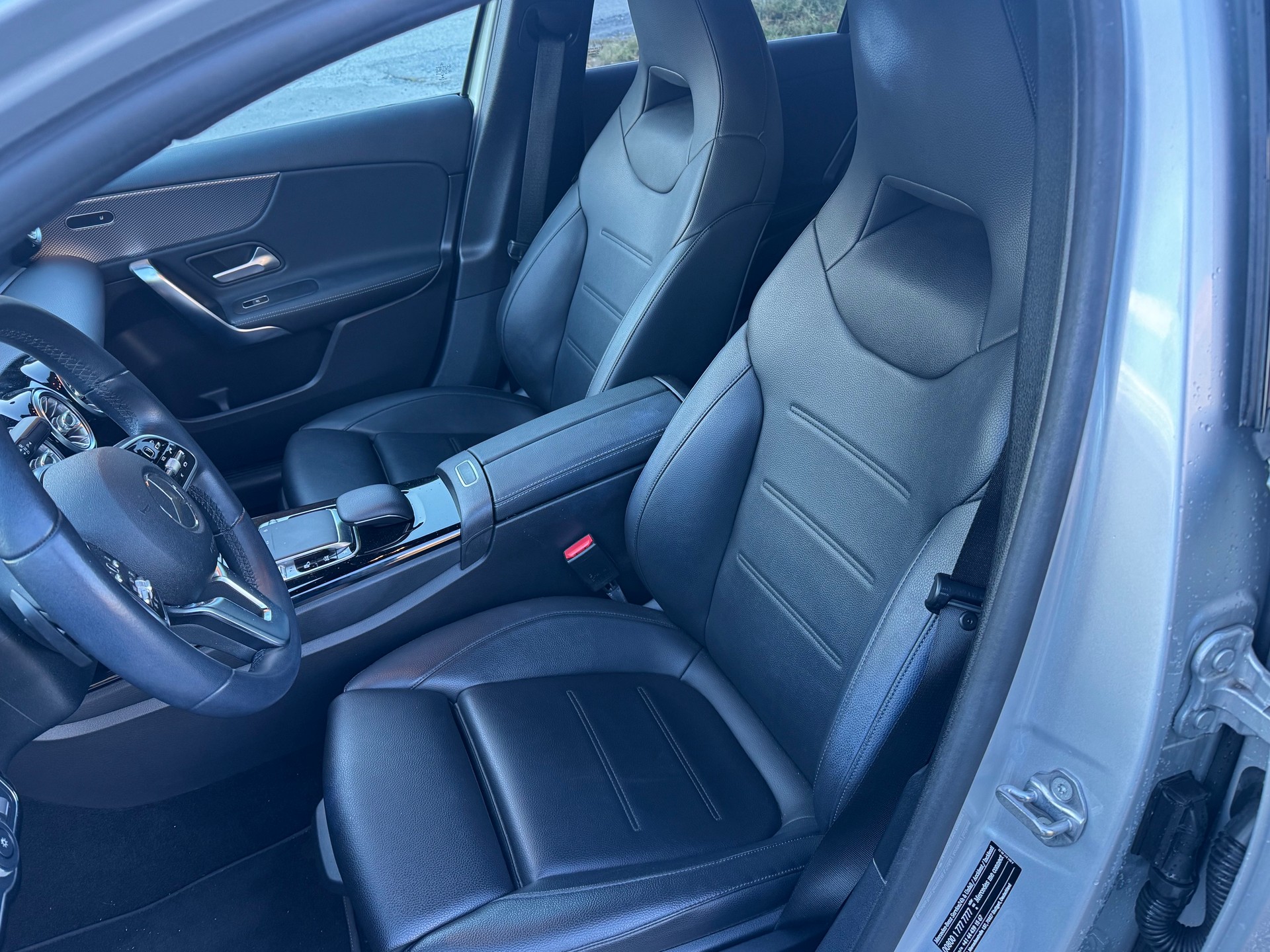 MERCEDES-BENZ A 200 Progressive 7G-DCT-image-6