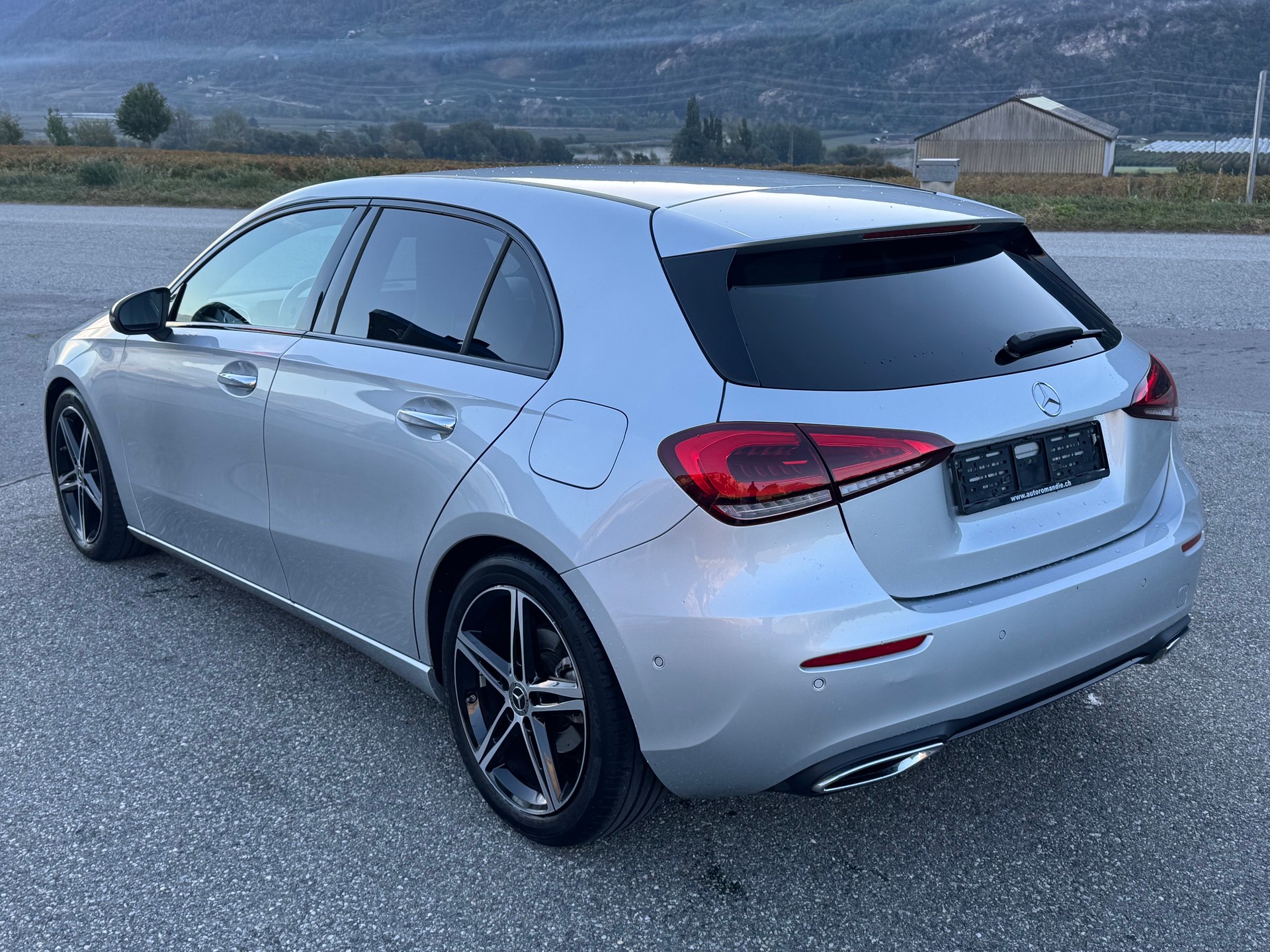 MERCEDES-BENZ A 200 Progressive 7G-DCT-image-3
