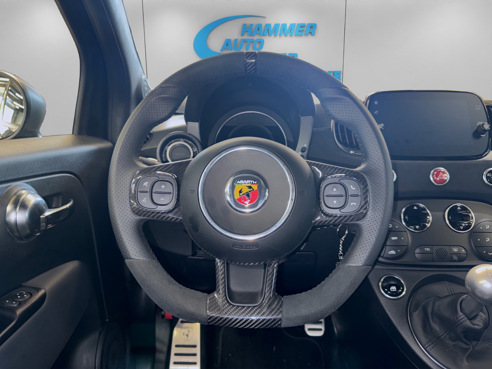 FIAT 695 Abarth 1.4 T-Jet 180 75 Anniversario-image-8