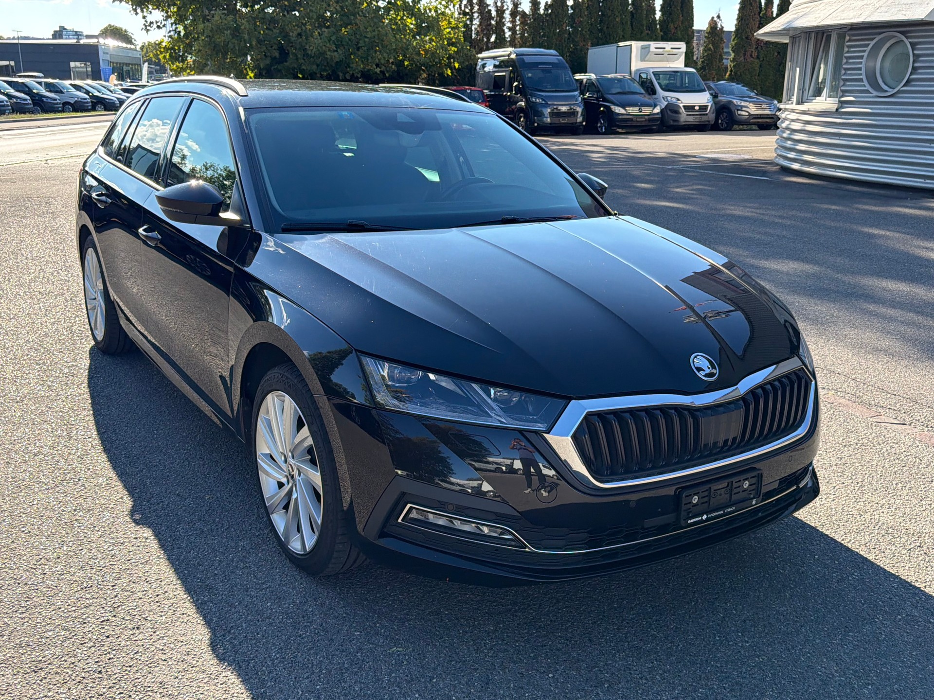 SKODA Octavia Combi 2.0 TDI DSG Style 4x4-image-2
