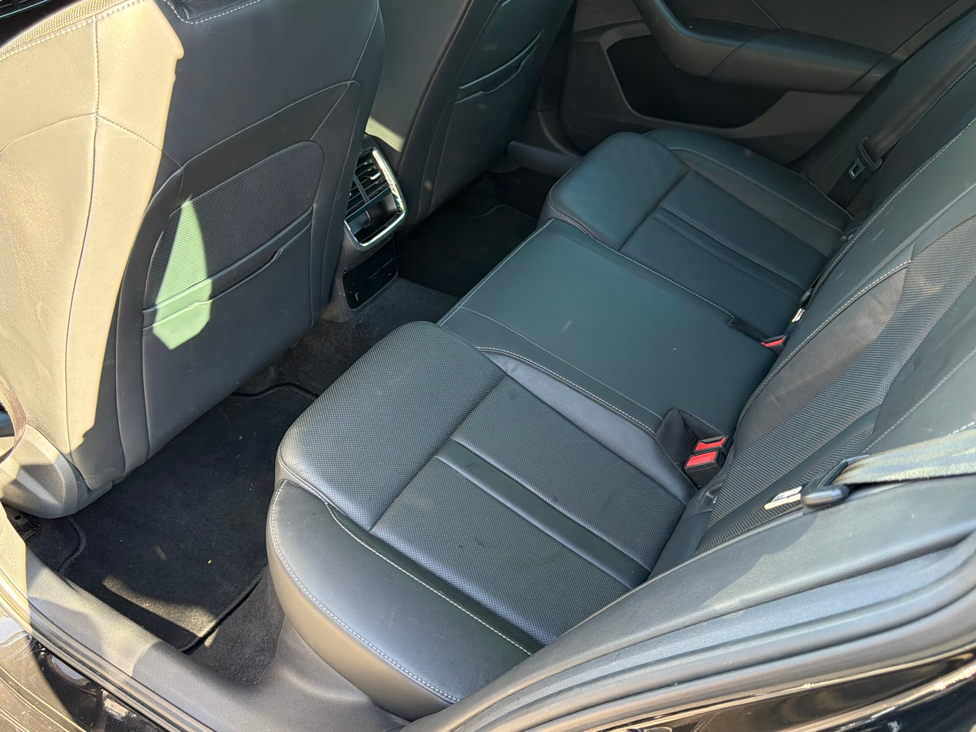 SKODA Octavia Combi 2.0 TDI DSG Style 4x4-image-5