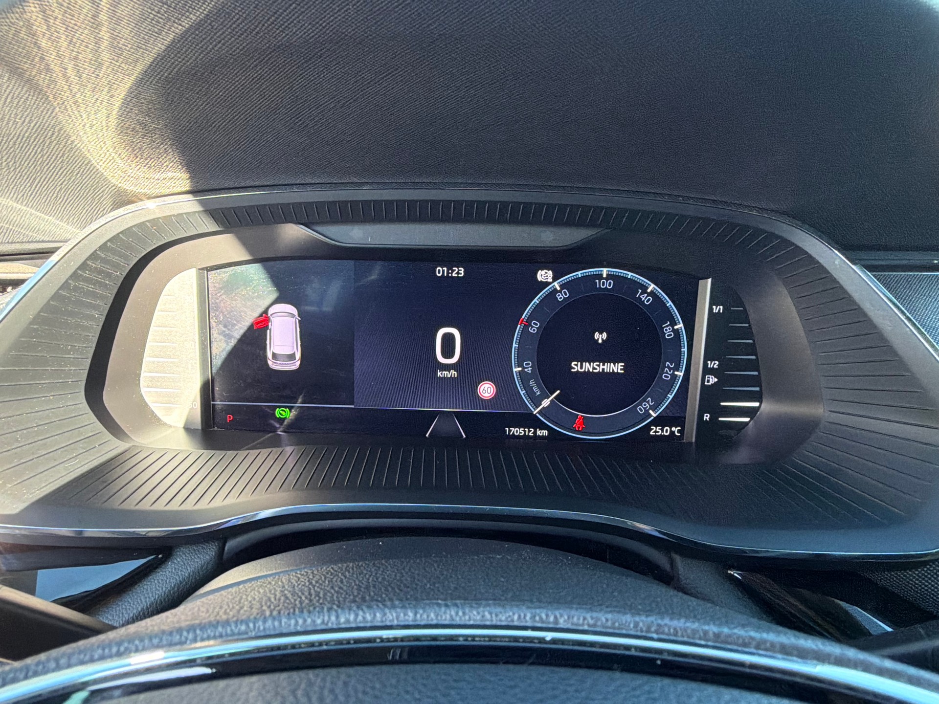 SKODA Octavia Combi 2.0 TDI DSG Style 4x4-image-9