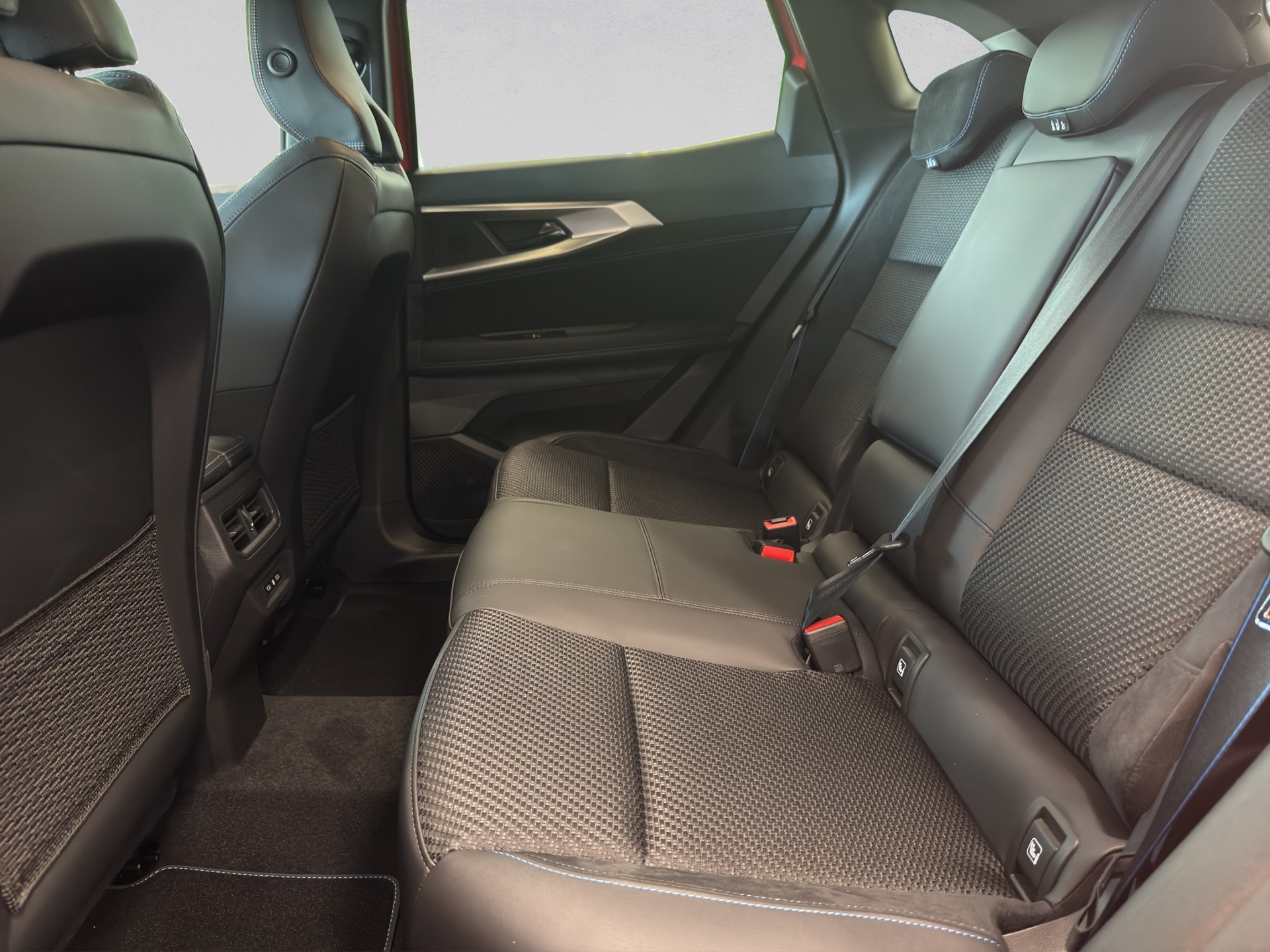 RENAULT Austral 1.2 HEV 200 esprit Alpine A-image-14