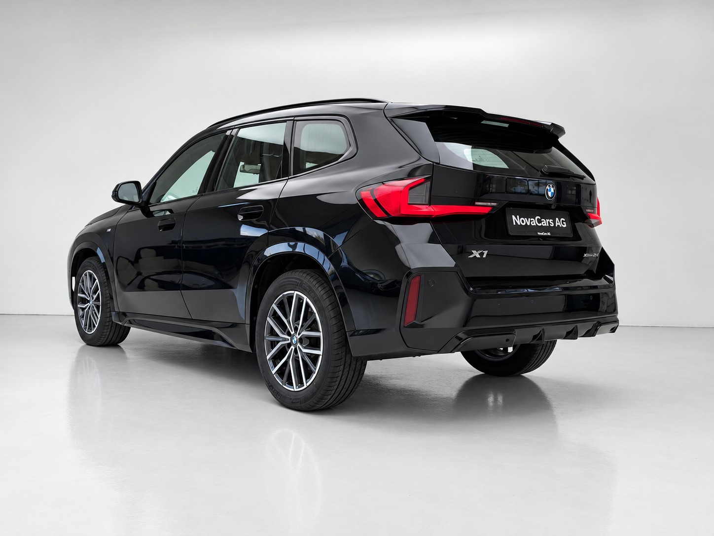 BMW X1 sDrive 18i M Sport Pro-image-4