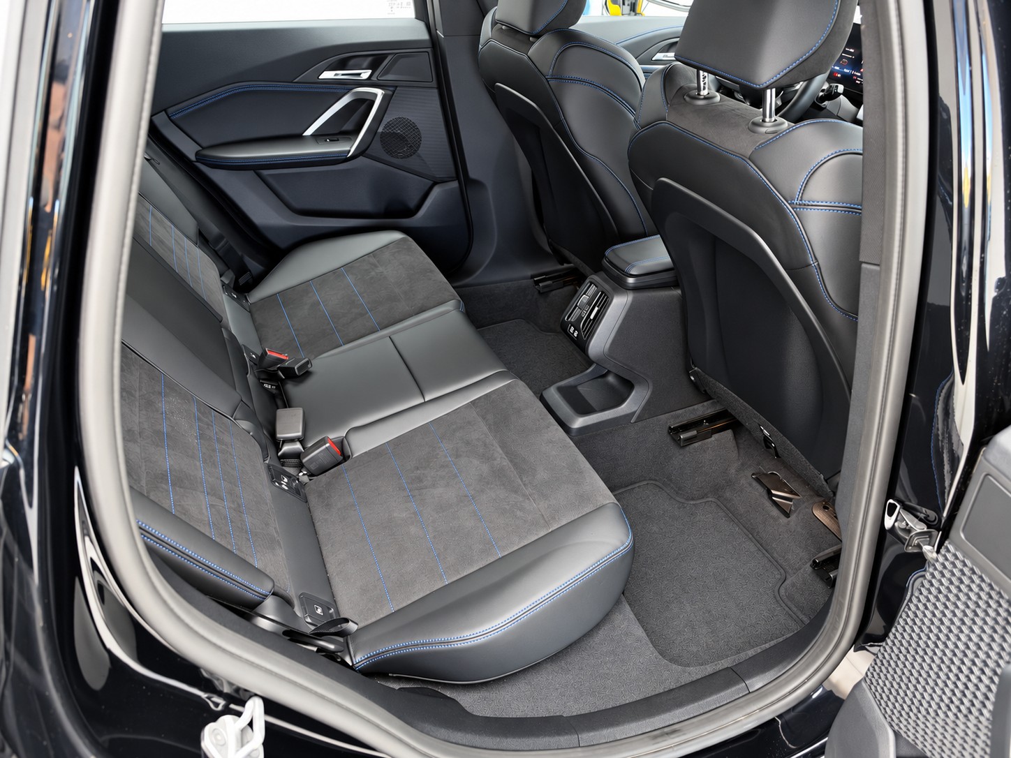 BMW X1 sDrive 18i M Sport Pro-image-16