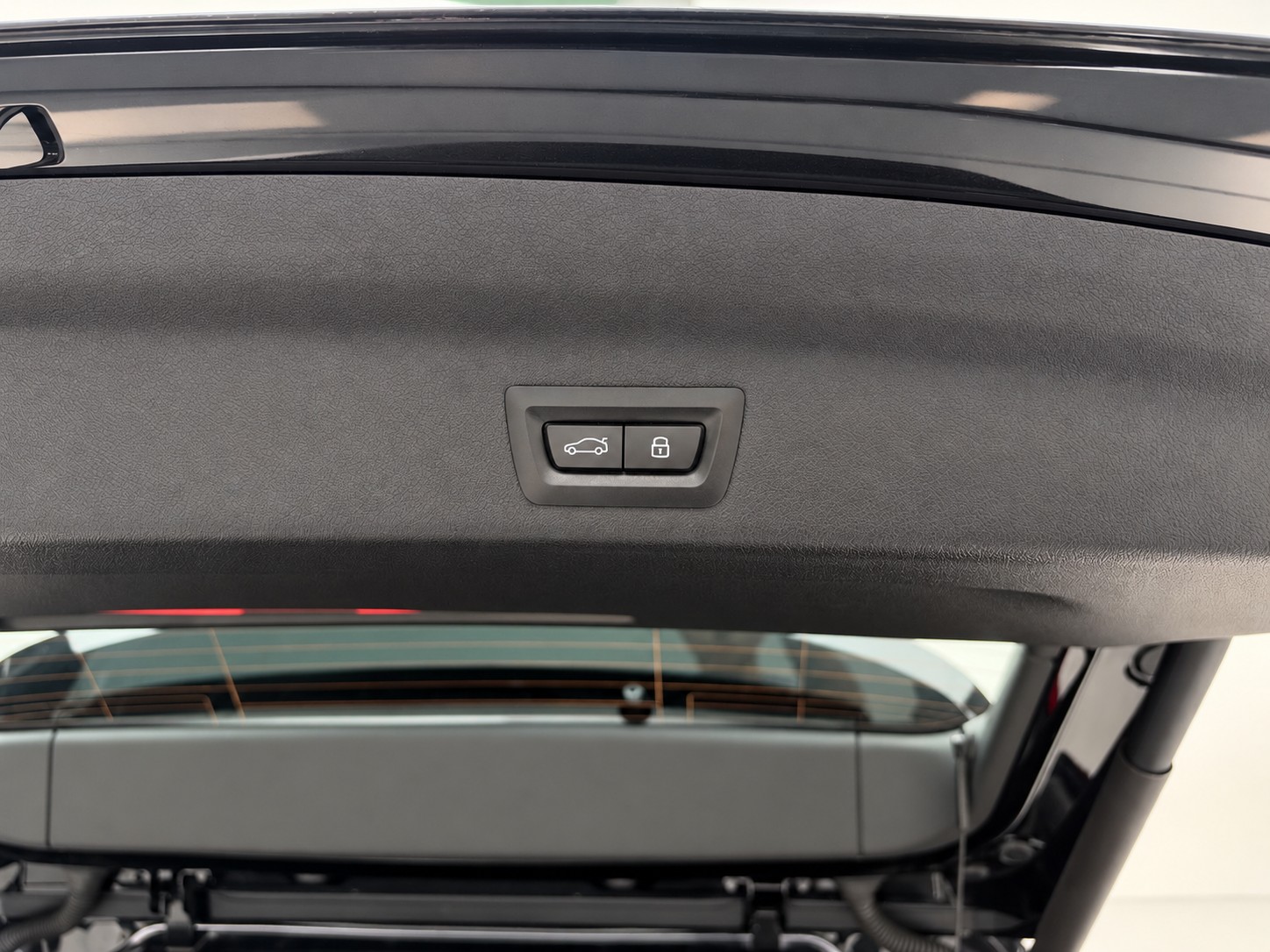 BMW X1 sDrive 18i M Sport Pro-image-15