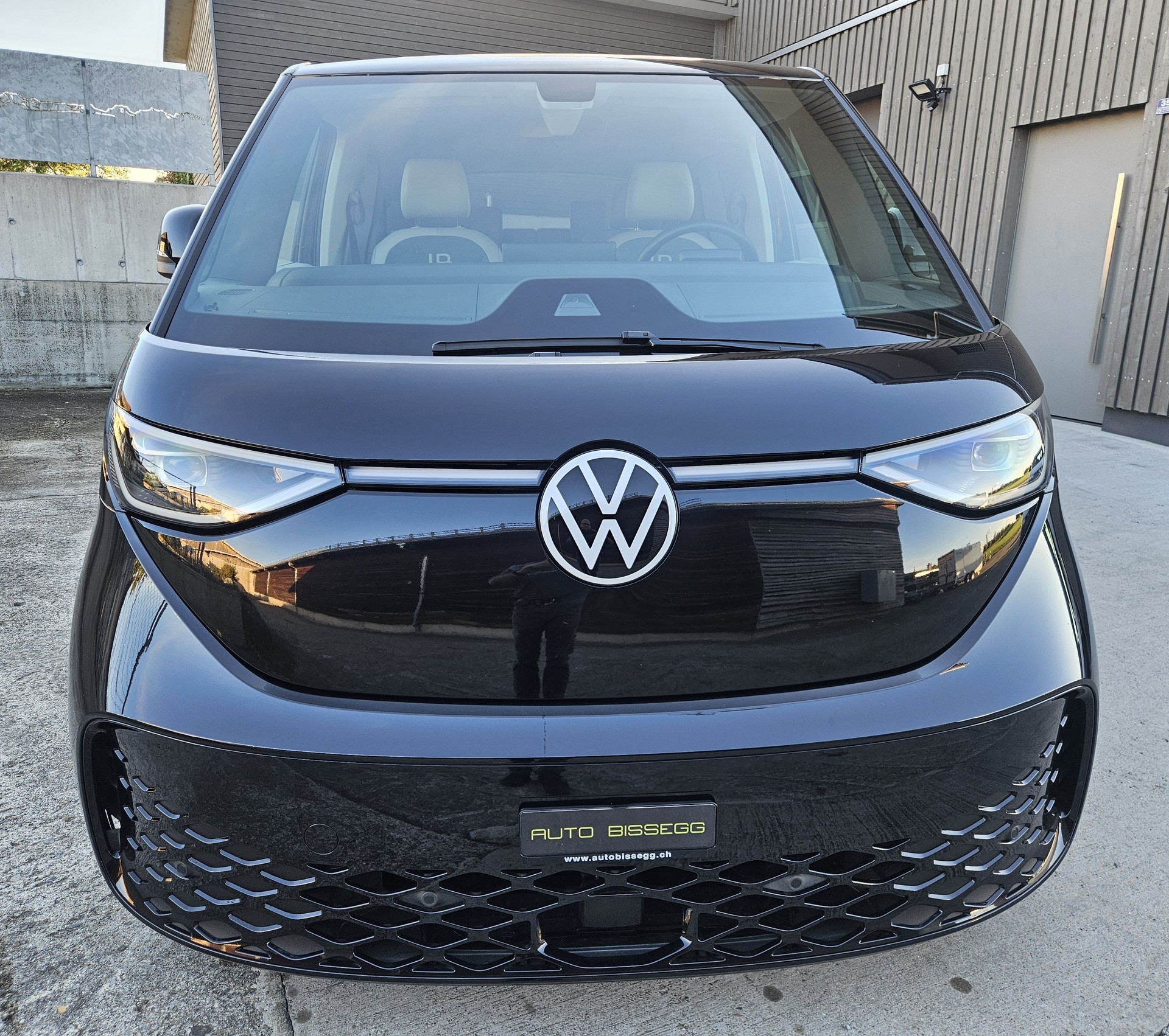 VW ID.Buzz NWB Pro mit 6 Sitzplätzen (kurzer Radstand)-showroom-element-1