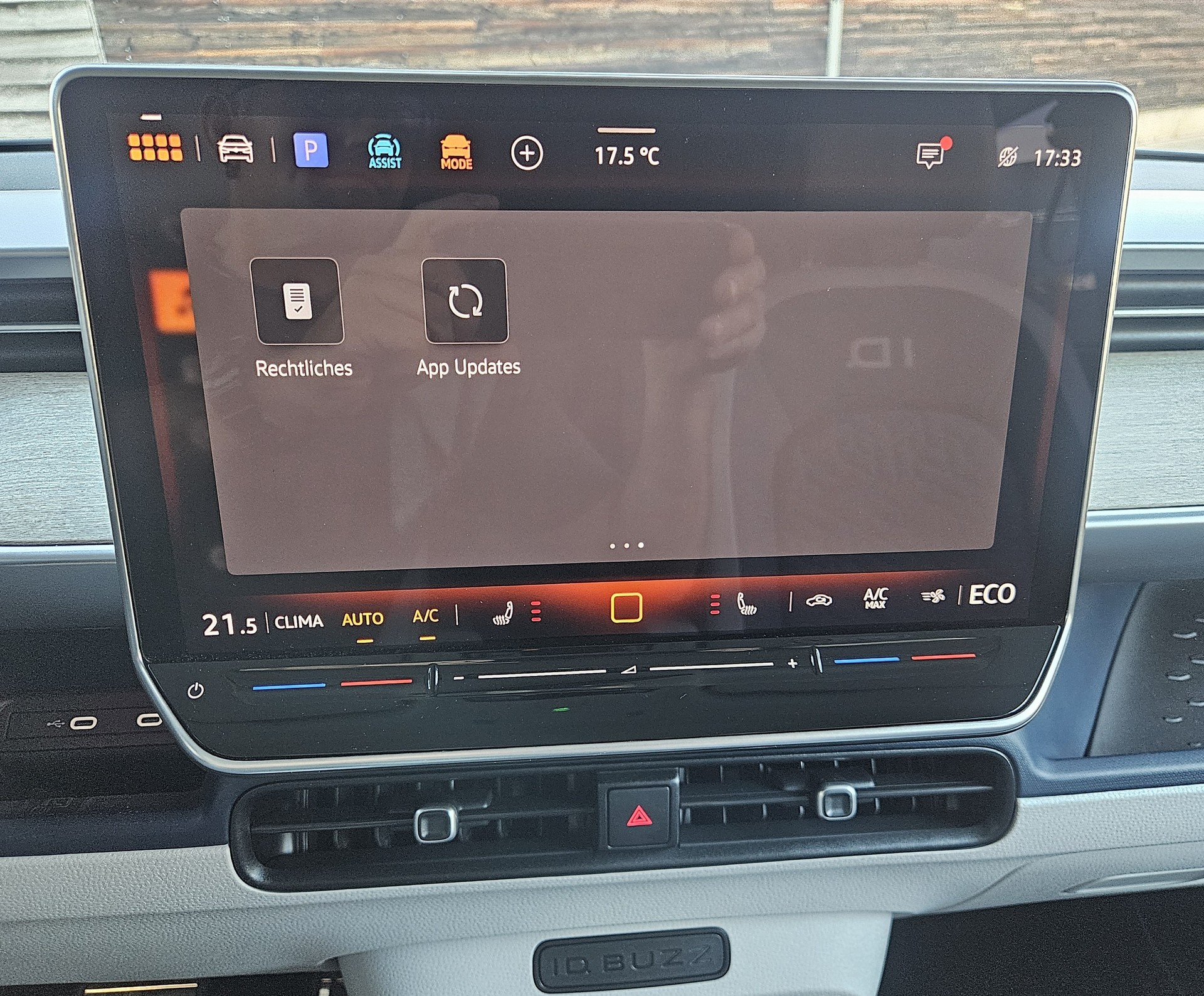 VW ID.Buzz NWB Pro mit 6 Sitzplätzen (kurzer Radstand)-image-16