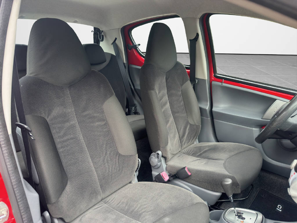 CITROEN C1 1.0i Chic SensoDrive-image-9