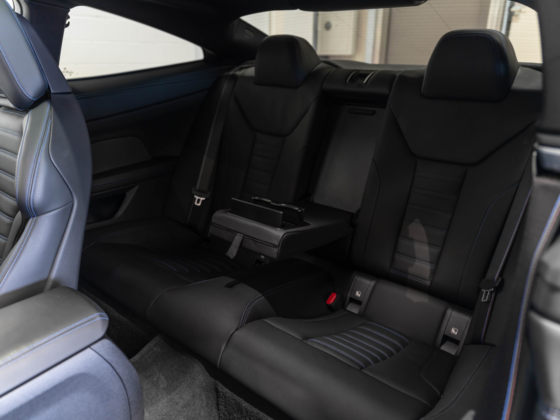 BMW M440i xDrive 48V Coupé Steptronic-image-12