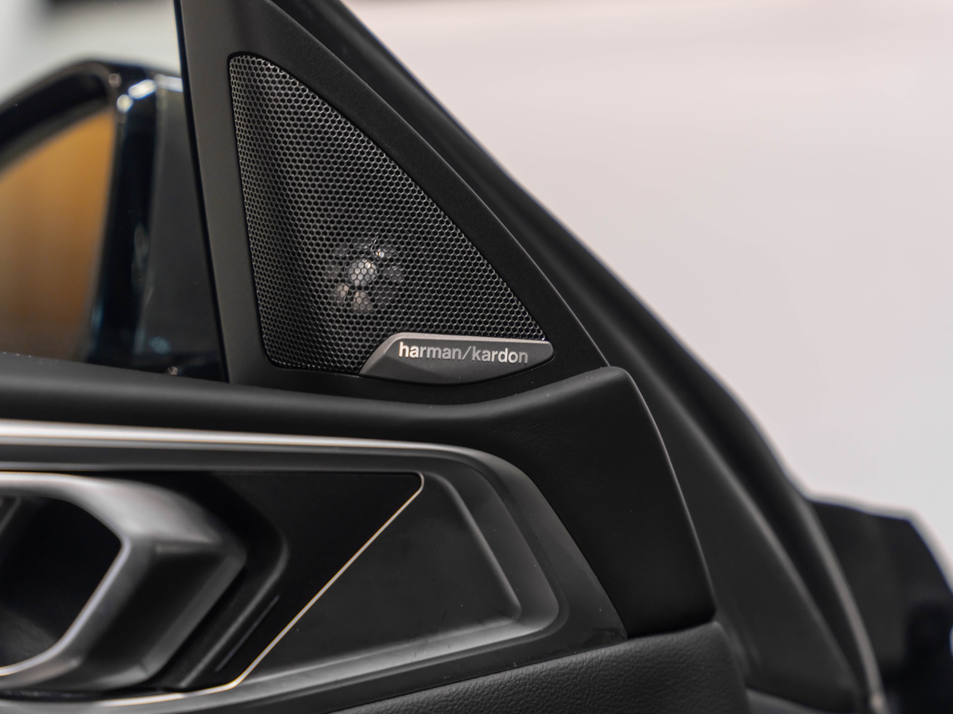BMW M440i xDrive 48V Coupé Steptronic-image-25