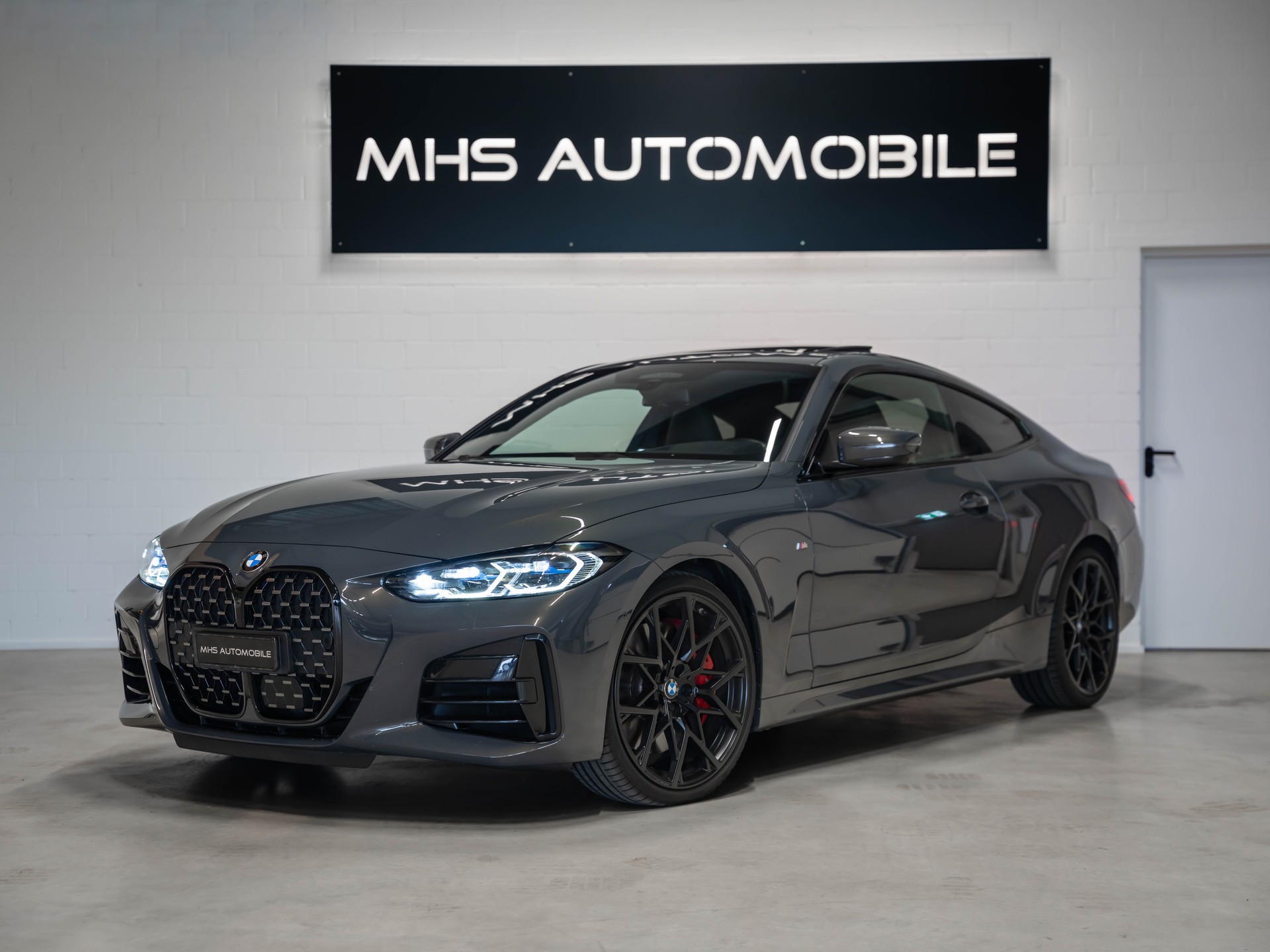 BMW M440i xDrive 48V Coupé Steptronic-image-0