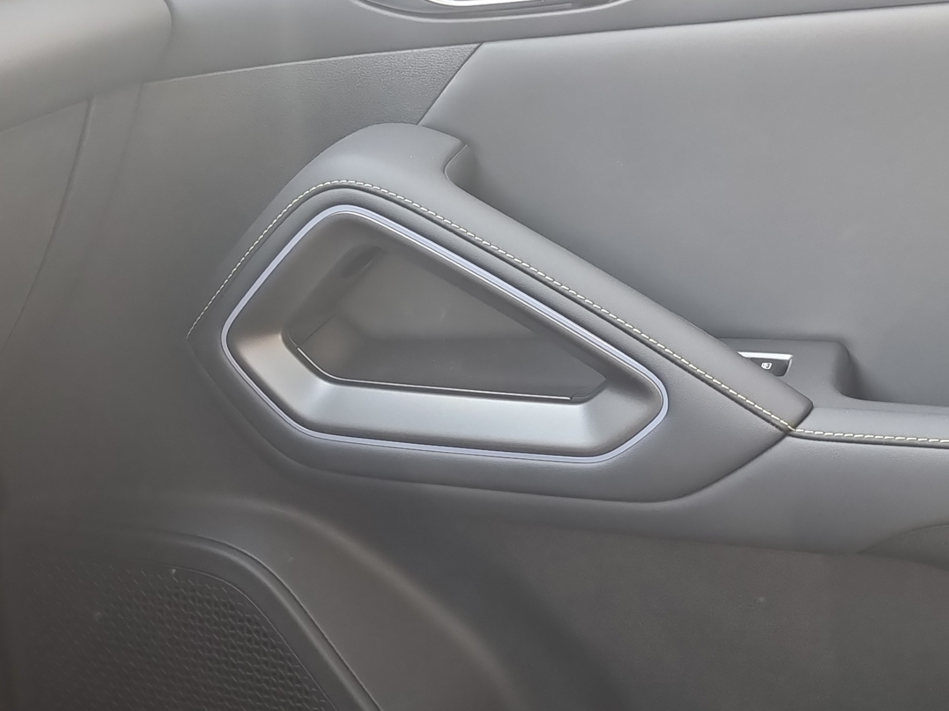 BYD Atto 2 DM-i Boost-image-12