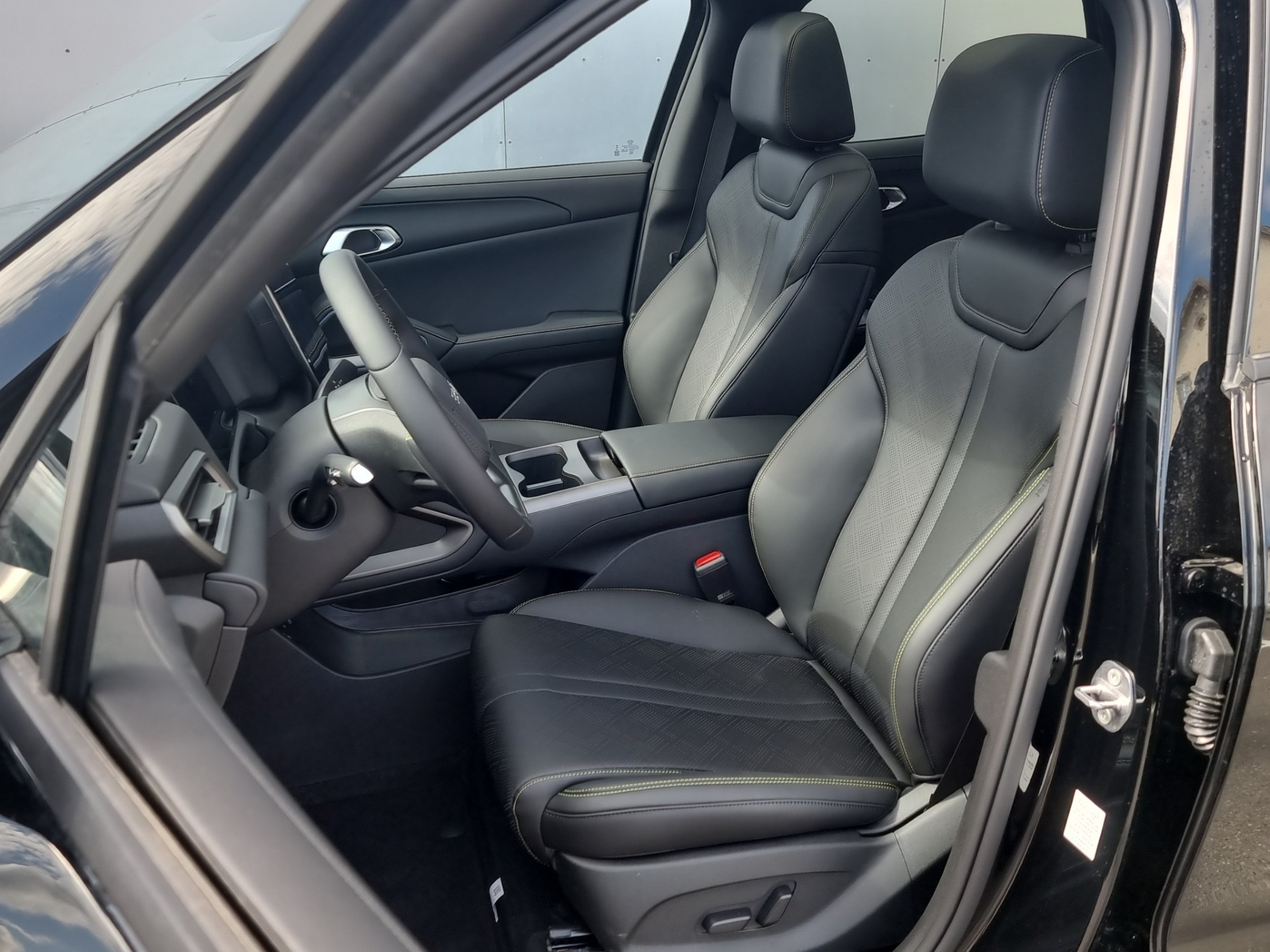 BYD Atto 2 DM-i Boost-image-5