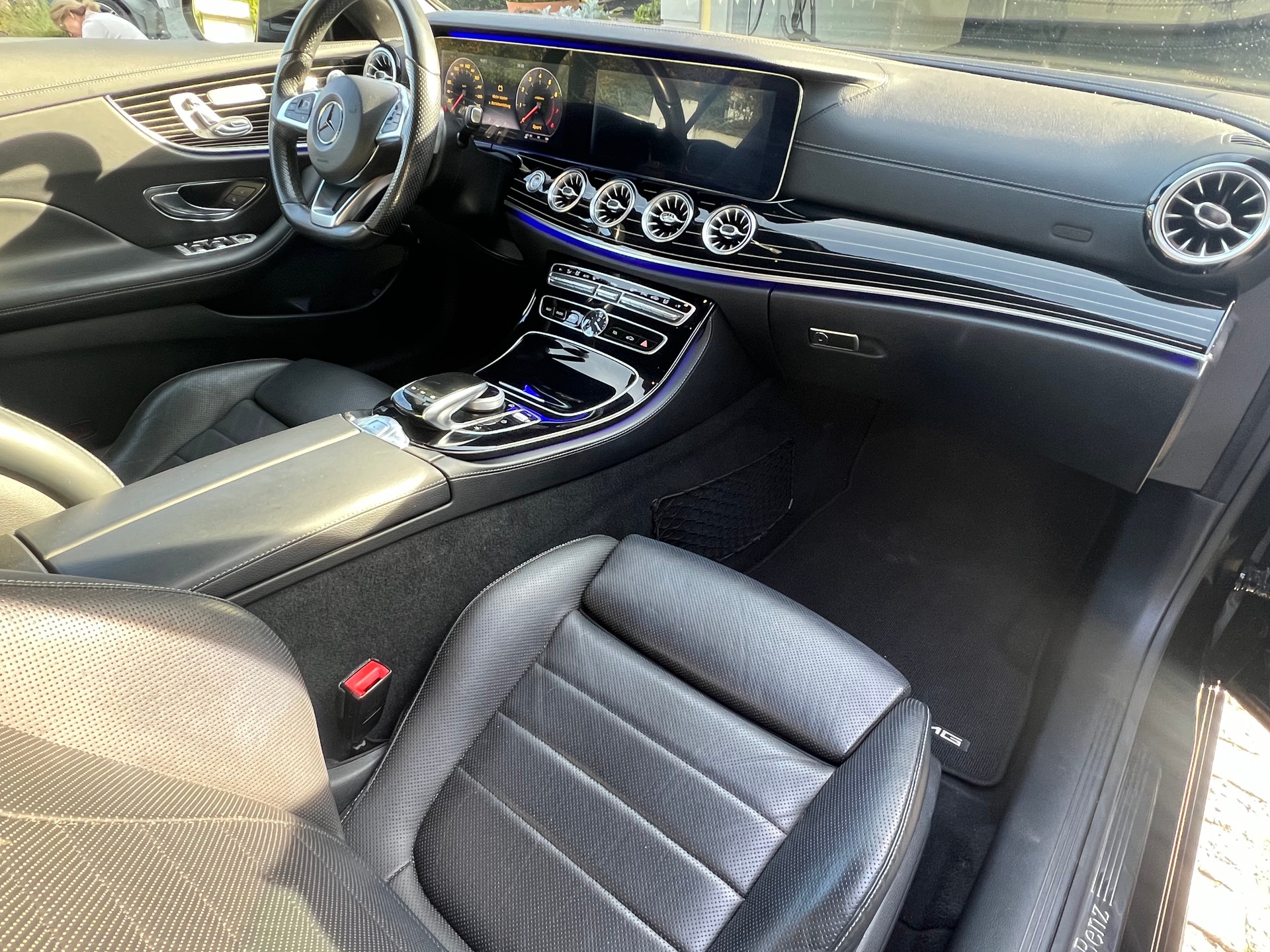 MERCEDES-BENZ E 400 Cabriolet AMG Line 4 Matic 9G-Tronic-image-4