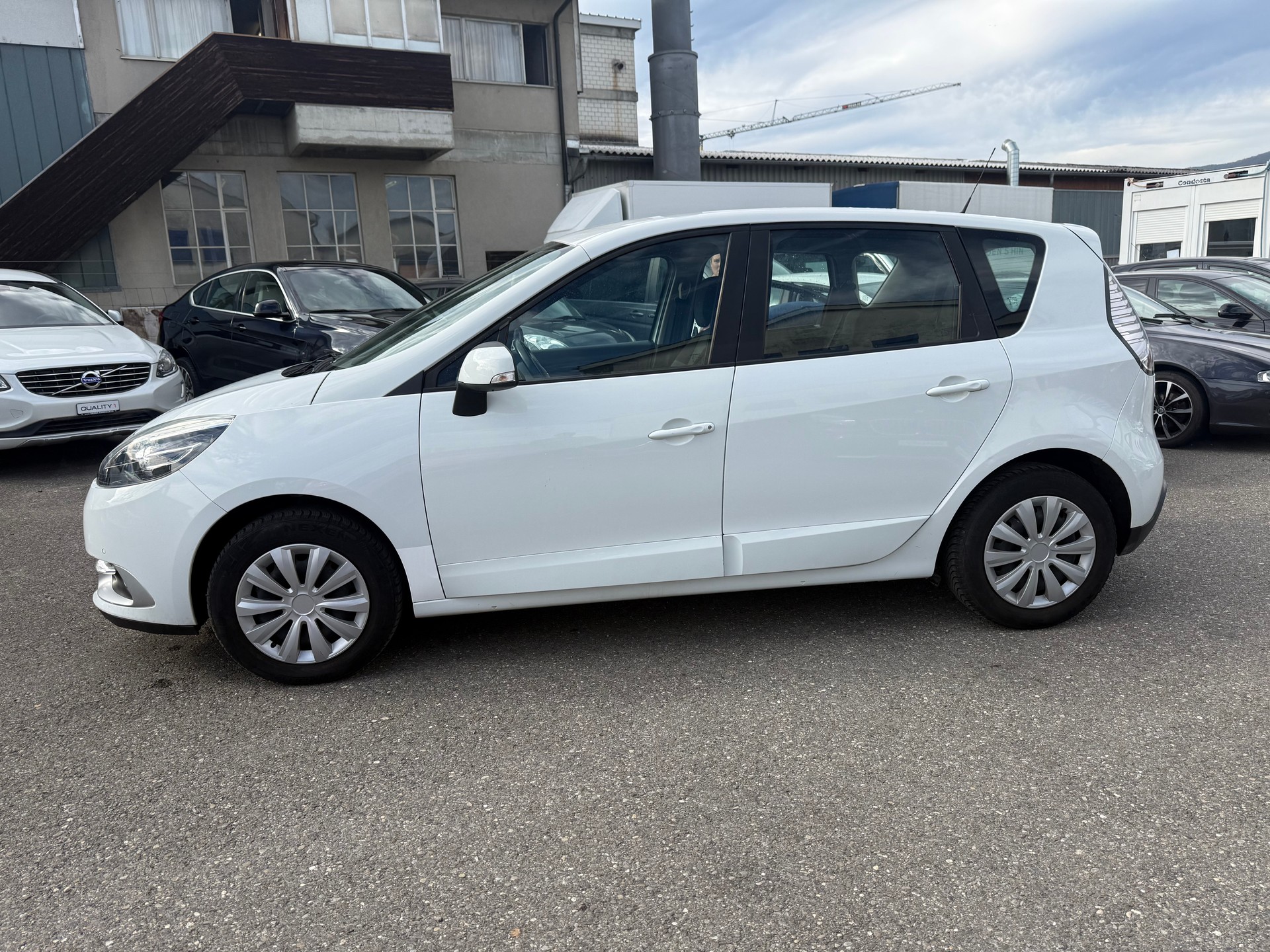 RENAULT Scénic 1.5 dCi Swiss Ed.-image-3