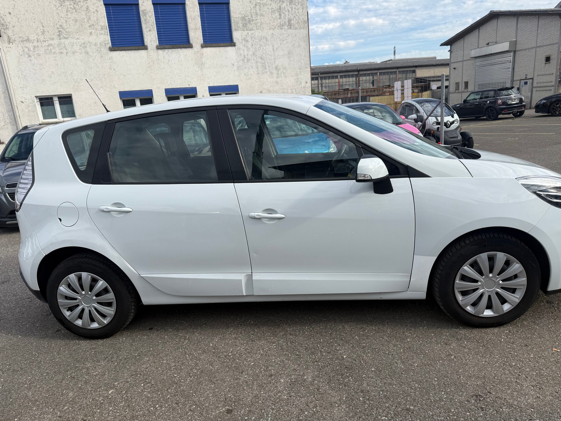 RENAULT Scénic 1.5 dCi Swiss Ed.-image-6