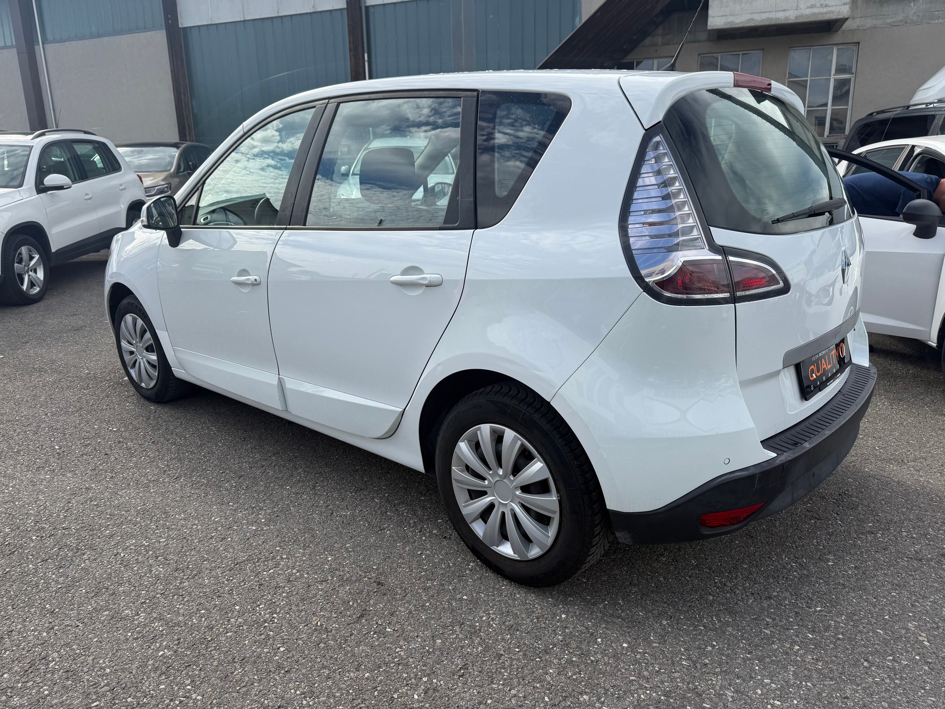 RENAULT Scénic 1.5 dCi Swiss Ed.-image-5