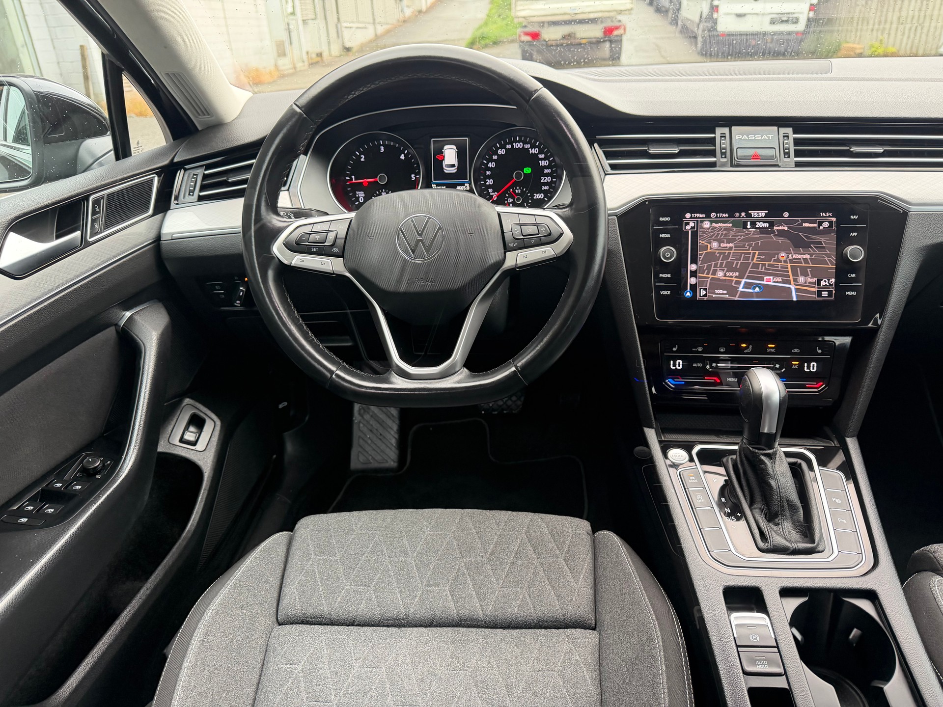 VW Passat 2.0 TDI BMT Business DSG * Gr. Navi * LED * Klima-auto * PDC V&H * RF-Kamera * Tempomat * Ab MFK-image-2
