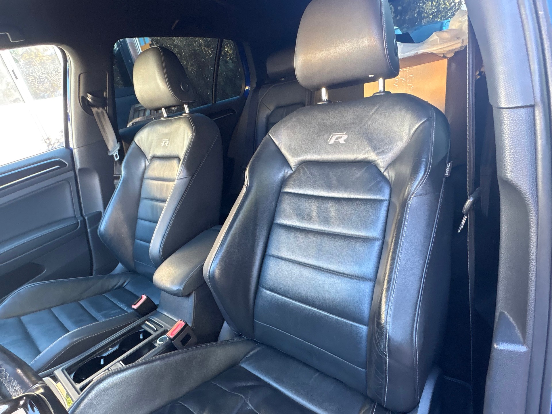 VW Golf 2.0 TSI R 4Motion DSG-image-7