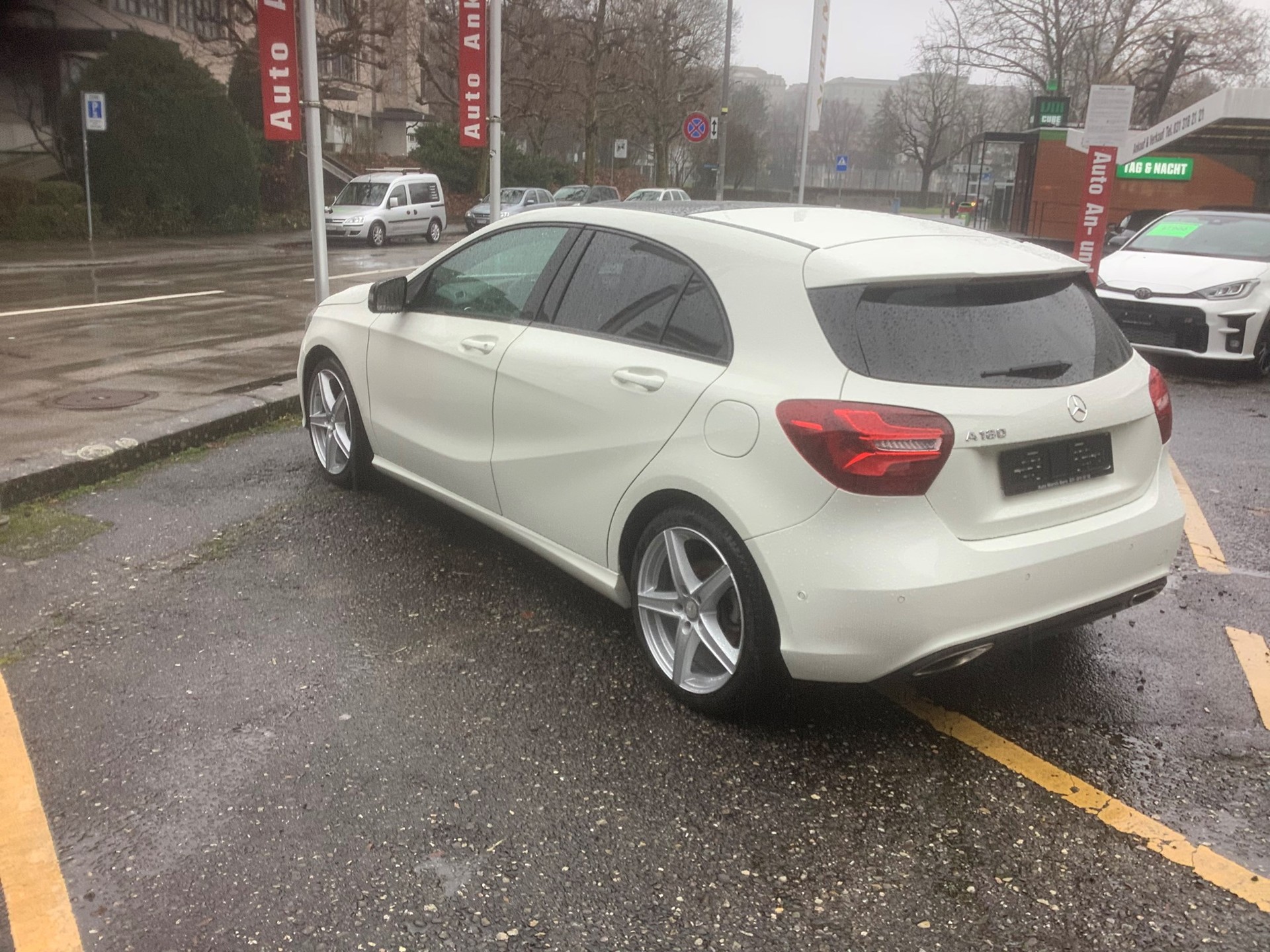 MERCEDES-BENZ A 180 Style-image-11