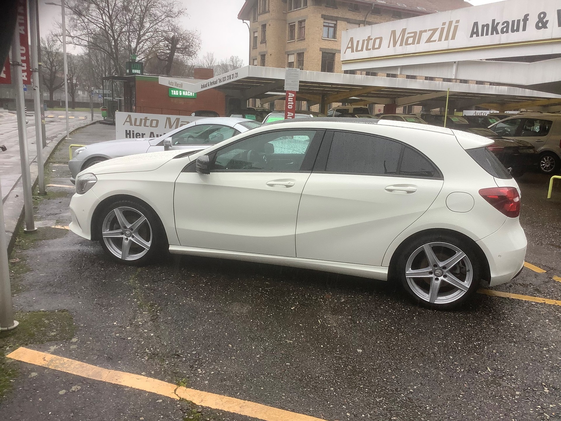 MERCEDES-BENZ A 180 Style-image-12