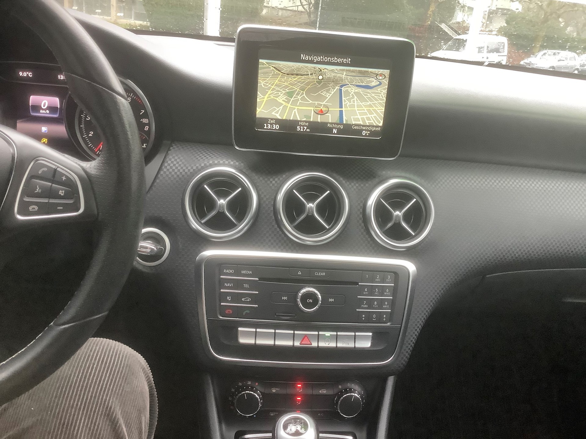 MERCEDES-BENZ A 180 Style-image-3