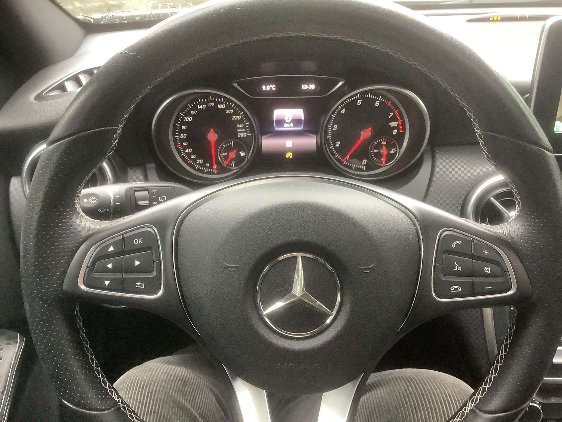 MERCEDES-BENZ A 180 Style-image-4
