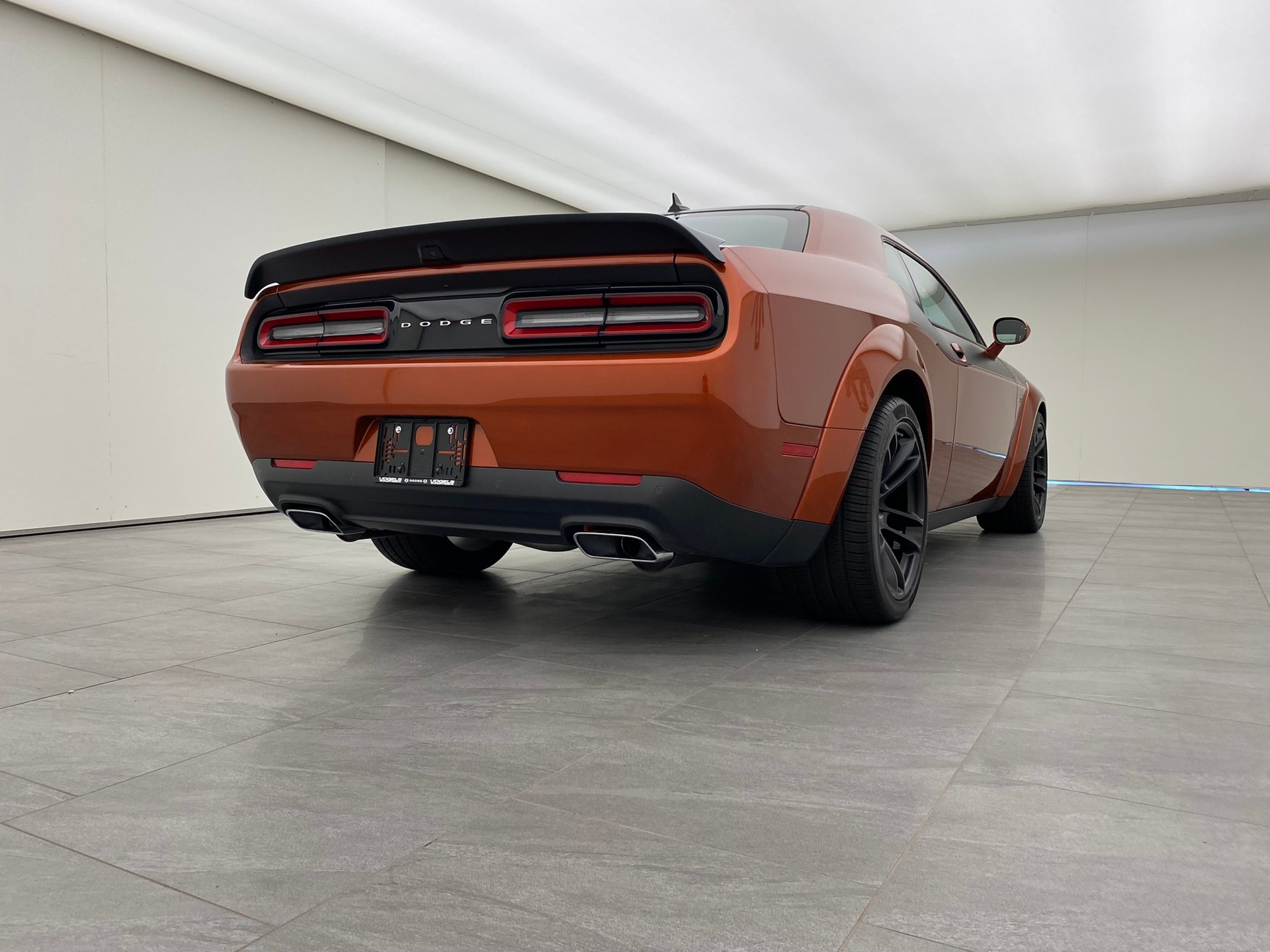 DODGE Challenger T/A 392 WB-image-3