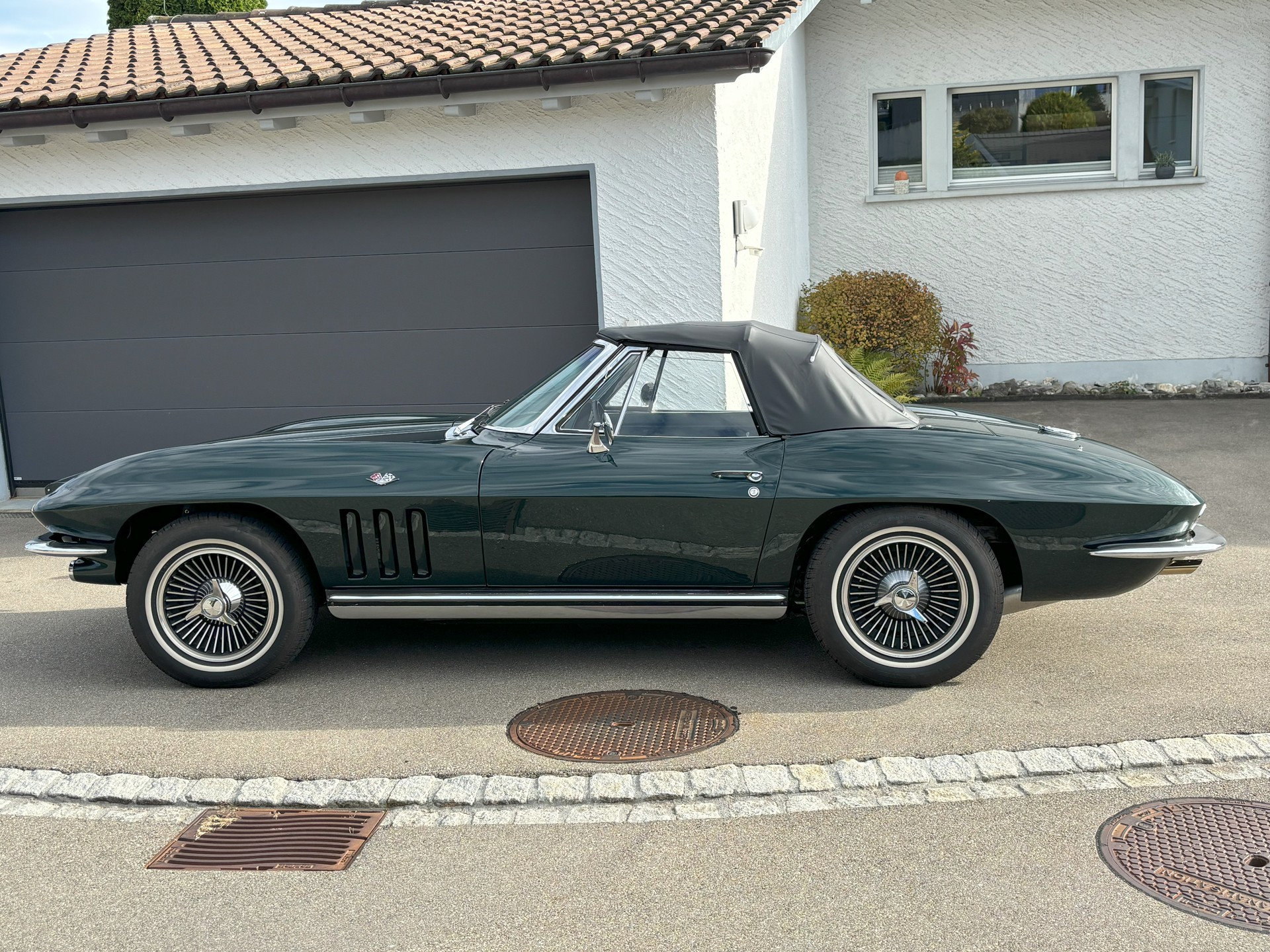 CHEVROLET Corvette C2 Sting Ray-image-3
