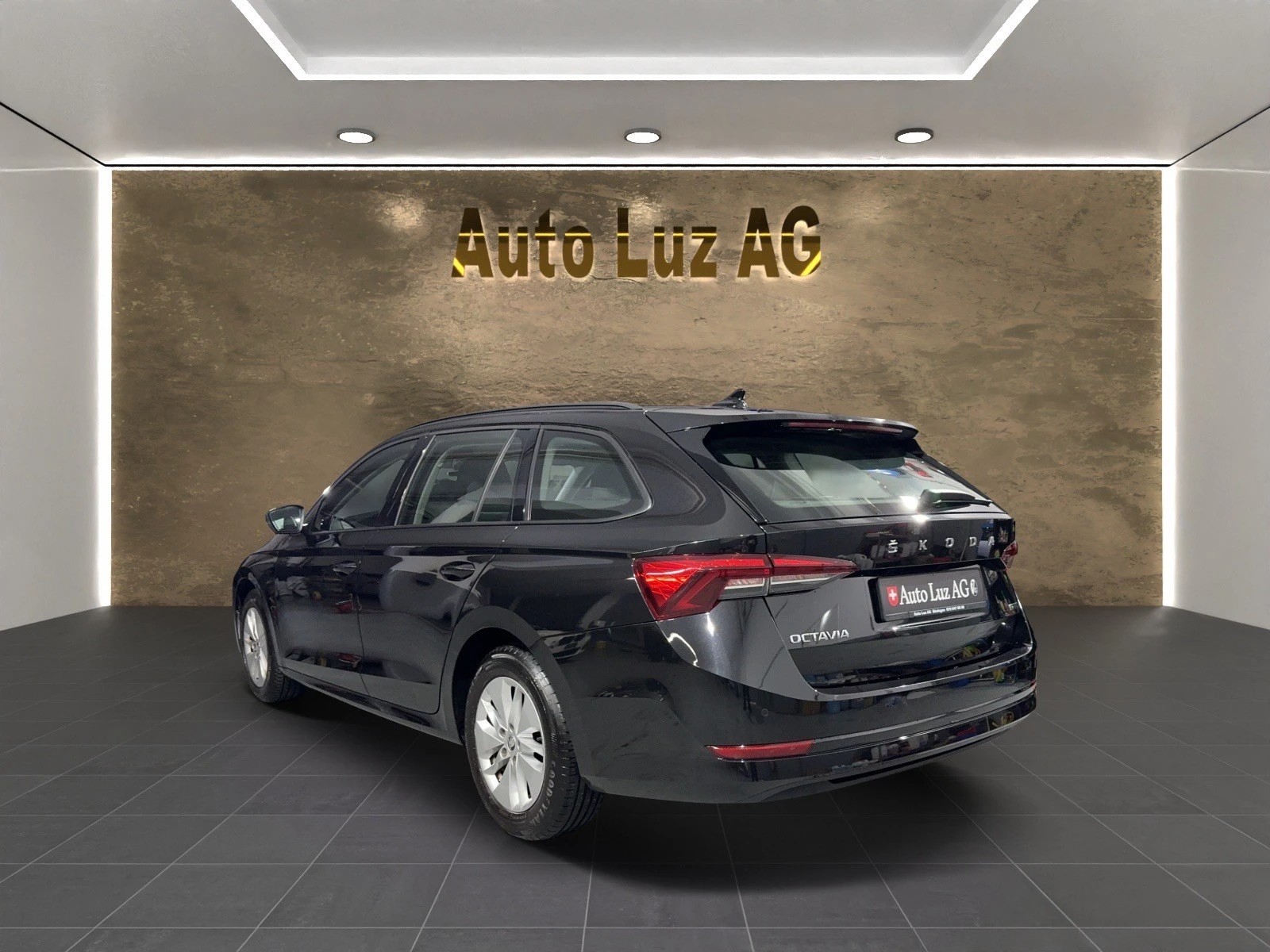 SKODA Octavia Combi 1.0 TSI mHEV DSG Ambition-image-5
