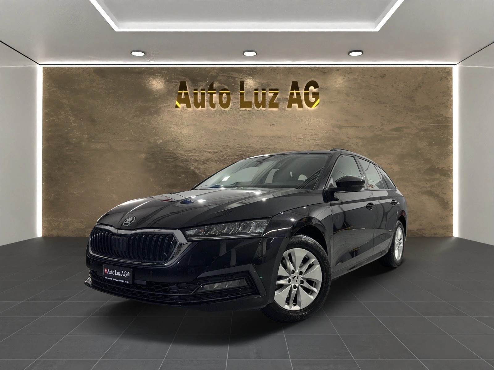 SKODA Octavia Combi 1.0 TSI mHEV DSG Ambition-image-0