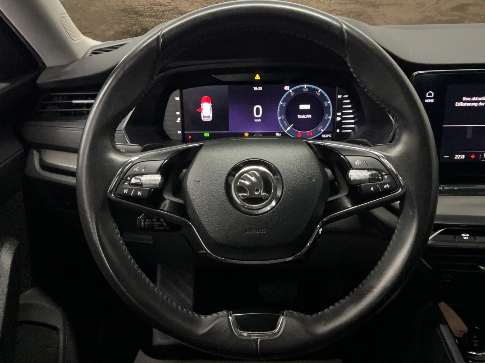 SKODA Octavia Combi 1.0 TSI mHEV DSG Ambition-image-8