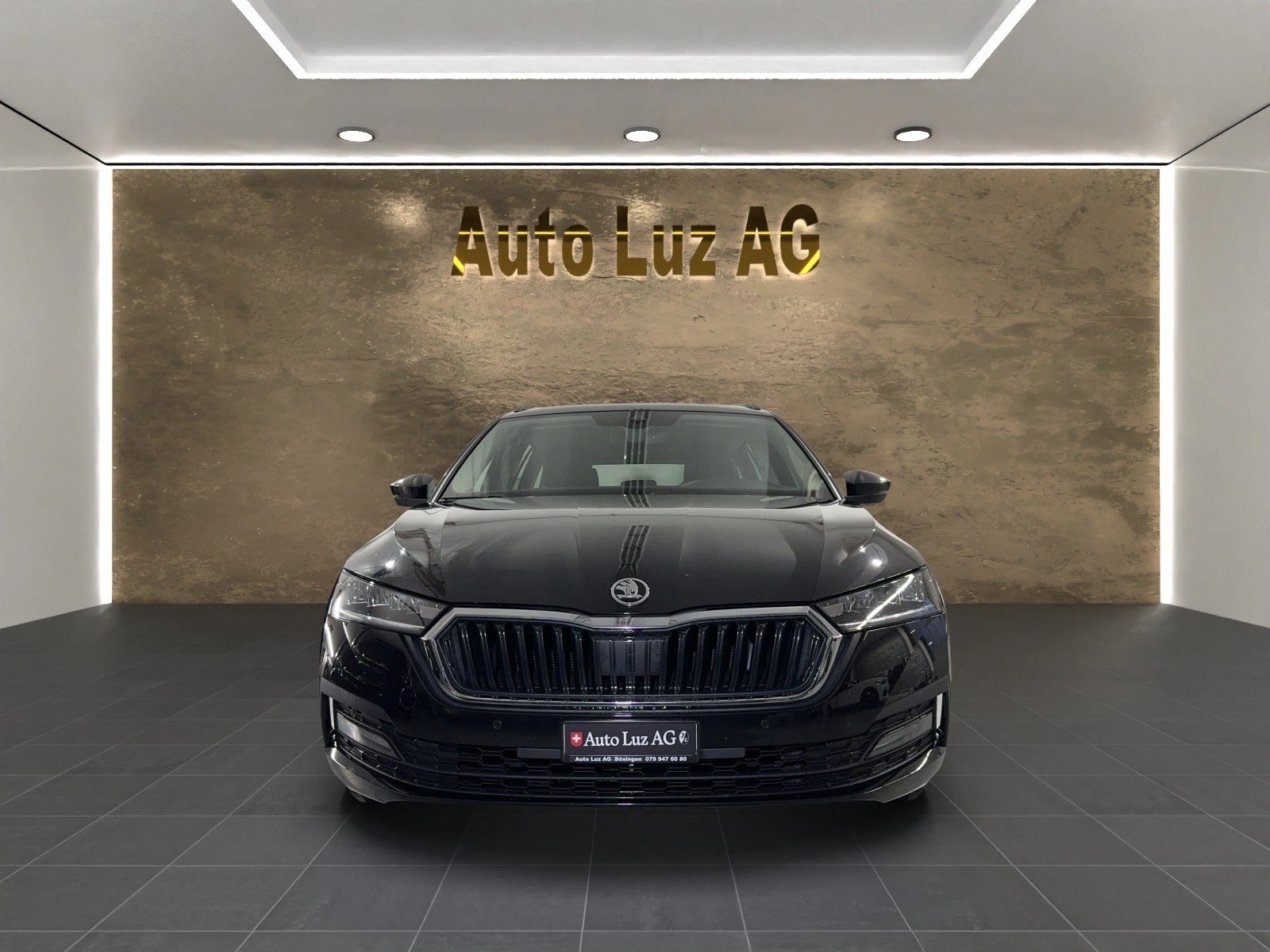 SKODA Octavia Combi 1.0 TSI mHEV DSG Ambition-image-1