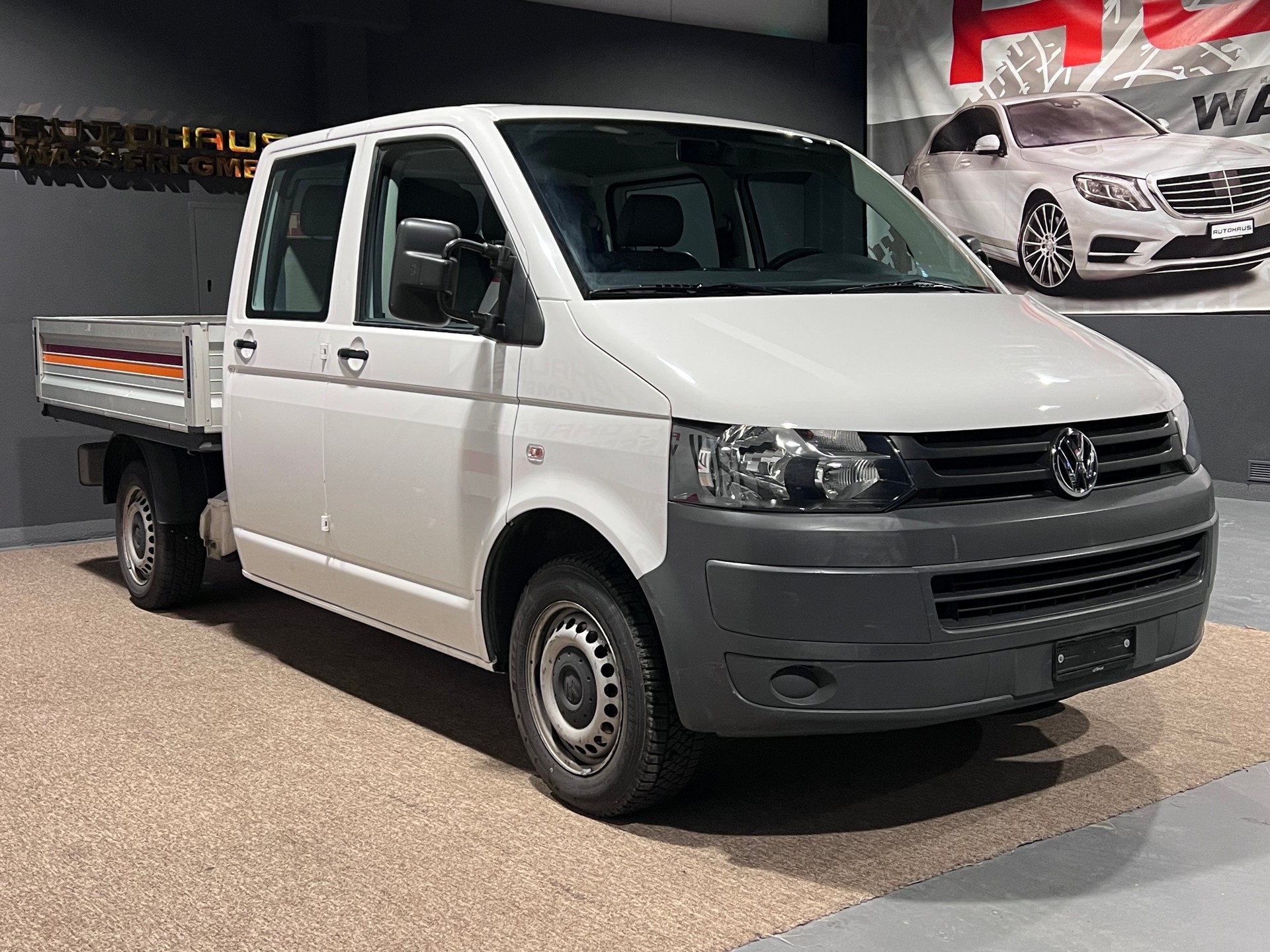 VW T5 2.0 TDI-image-0