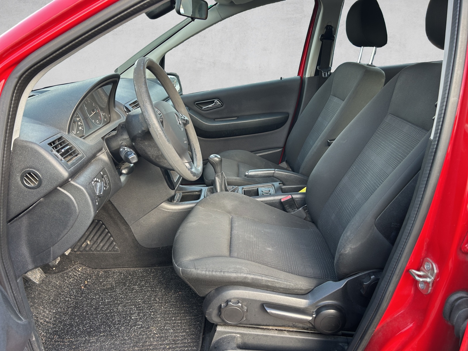 MERCEDES-BENZ A180 (170)  1.7 Benzin-image-9