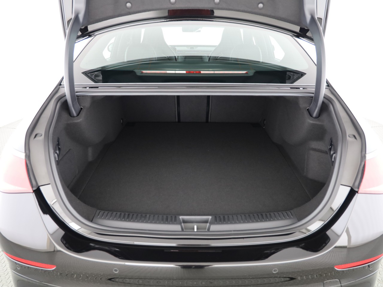 MERCEDES-BENZ E 53 Hybrid 4Matic+ 9G-Tronic-image-5