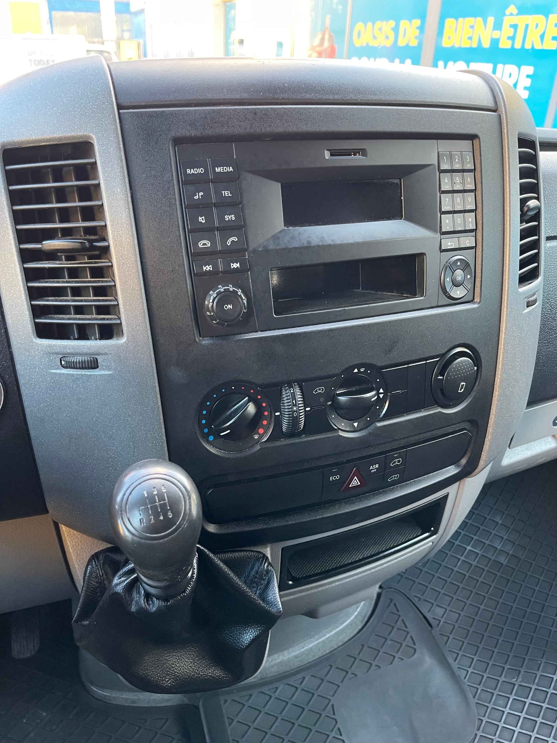 MERCEDES-BENZ Sprinter 214 CDI Standard-image-13