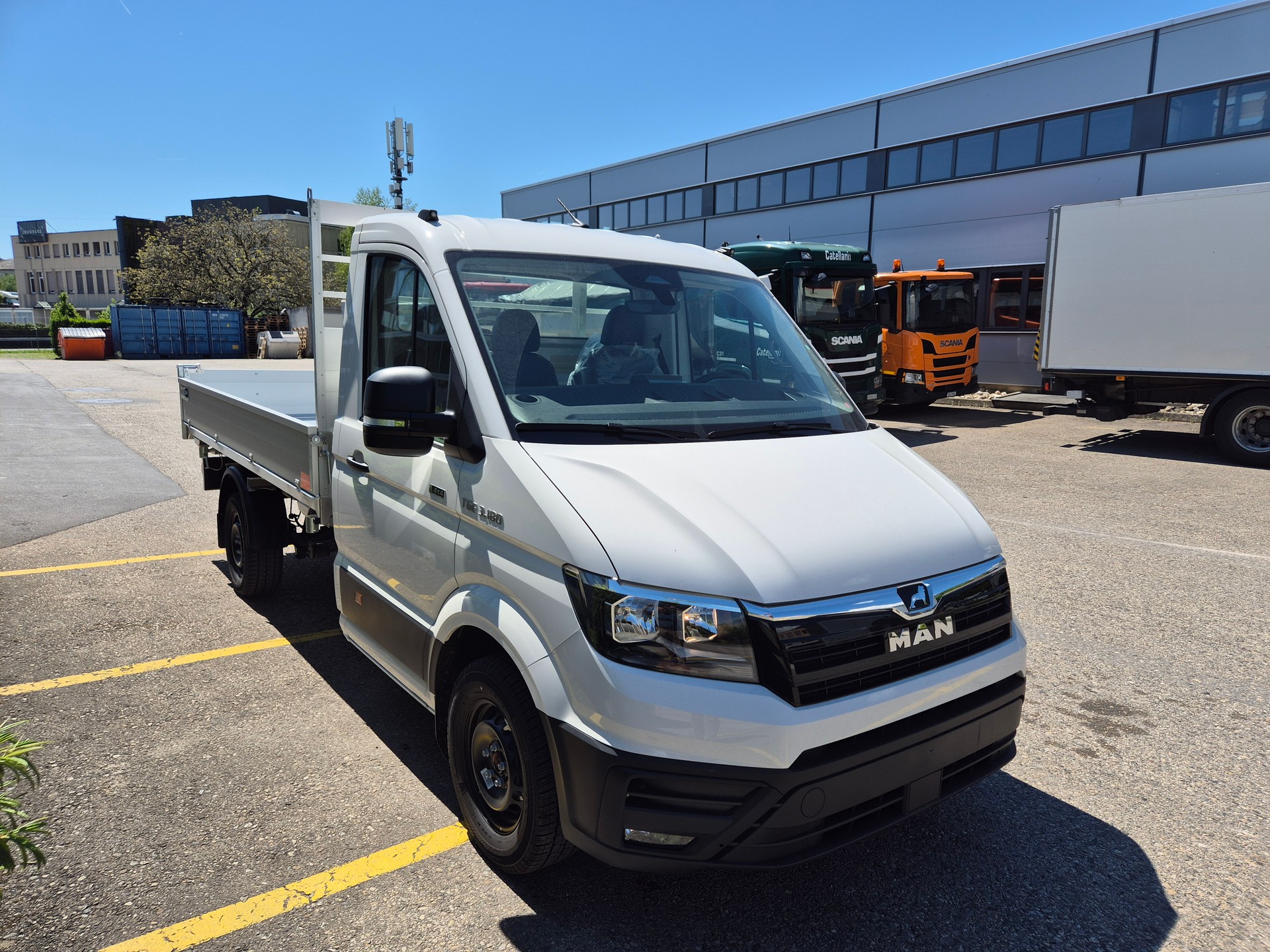 MAN TGE 3.180 4x4 Standard Automat-image-1