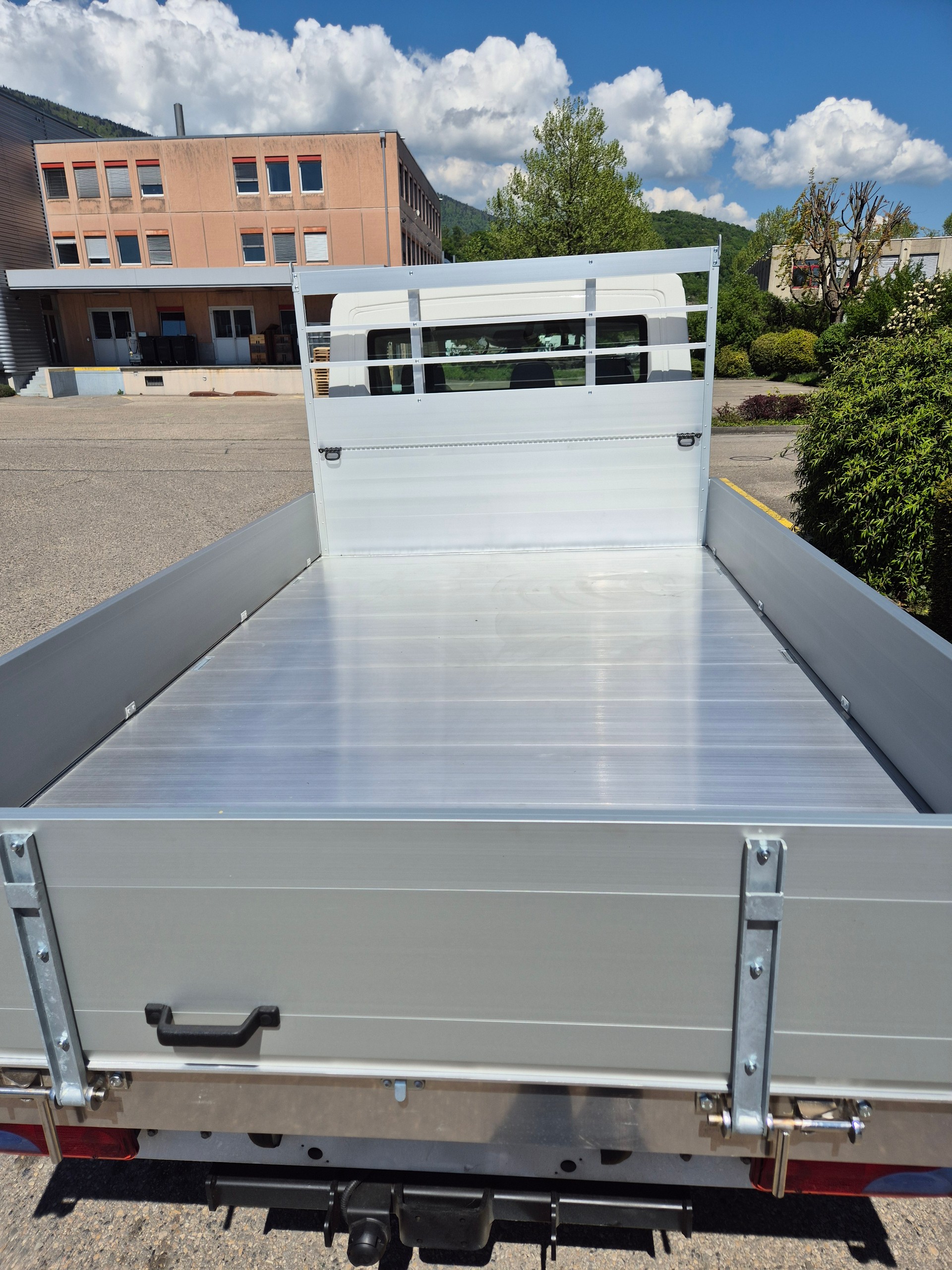 MAN TGE 3.180 4x4 Standard Automat-image-4