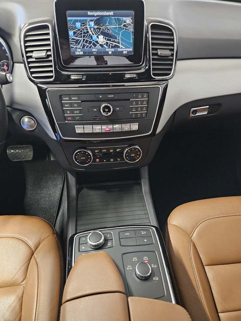 MERCEDES-BENZ GLE 350 d 4Matic-image-9