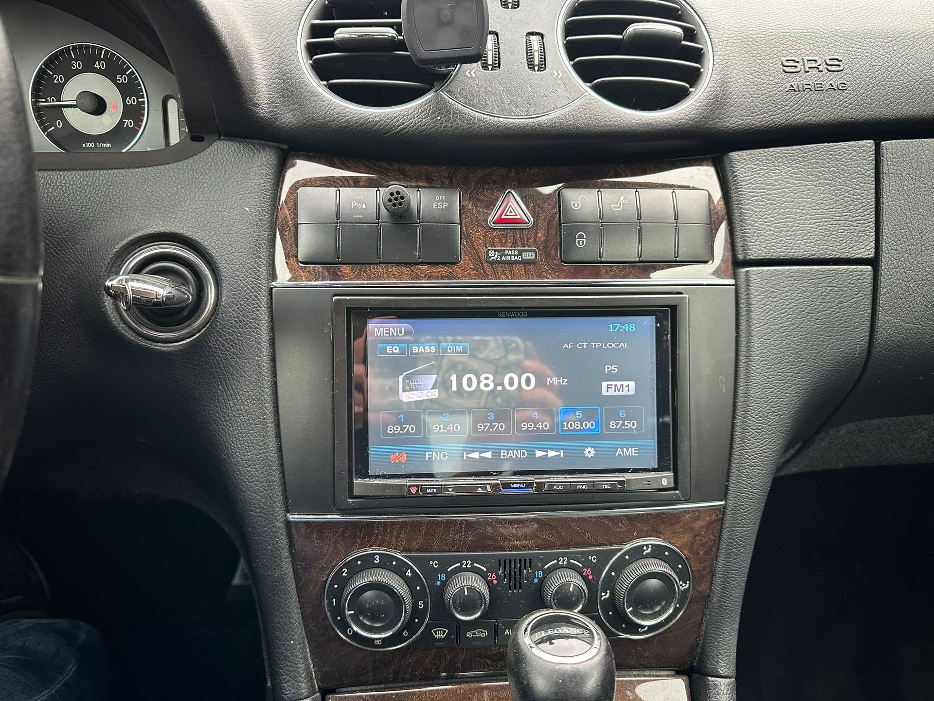 MERCEDES-BENZ CLK 200-image-6